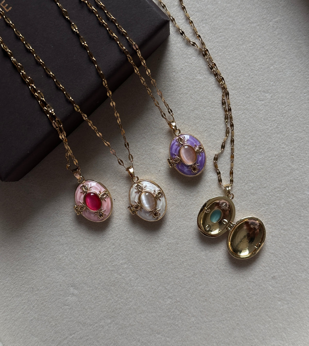 Photo frame locket