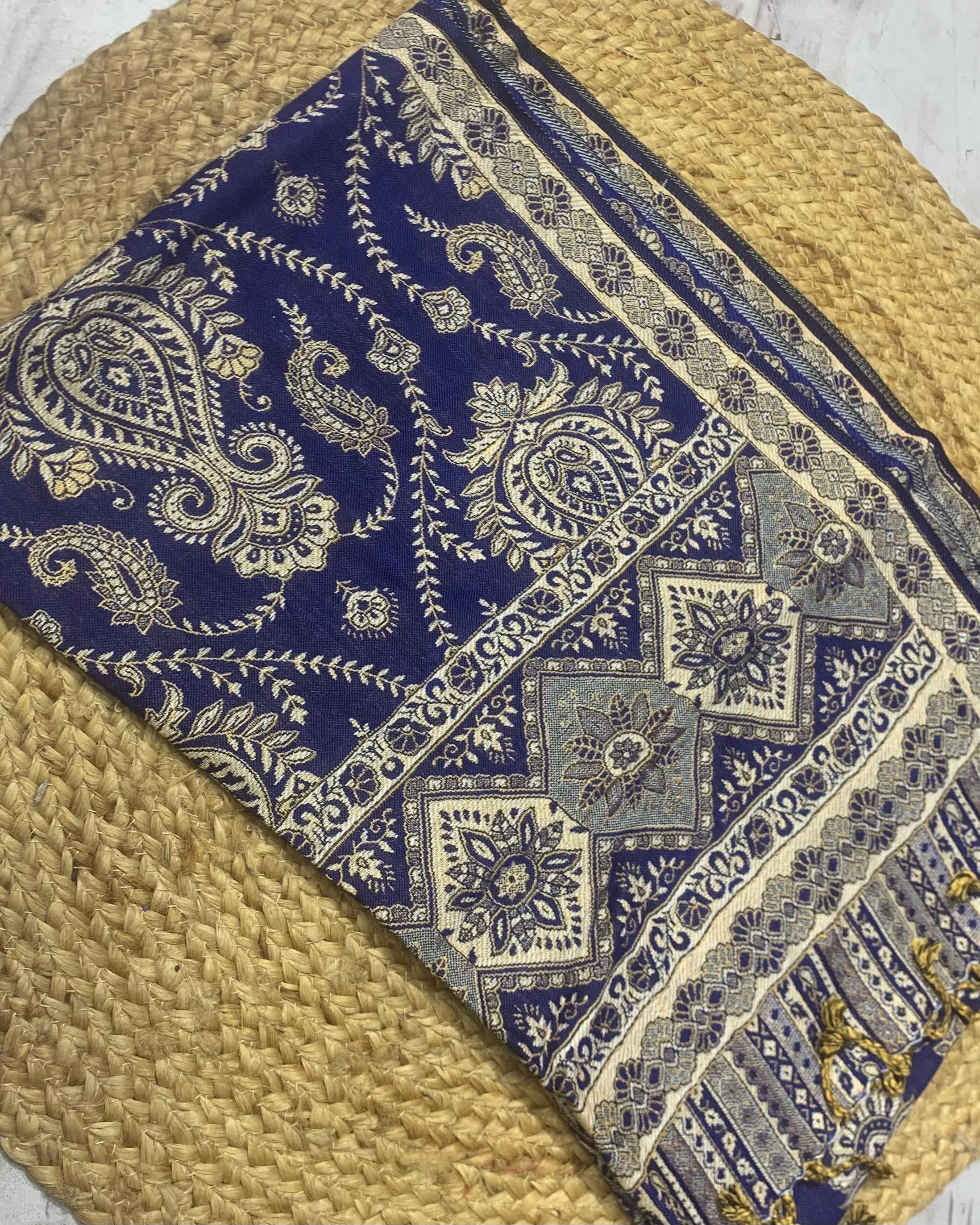 Luxury pashmina shawl