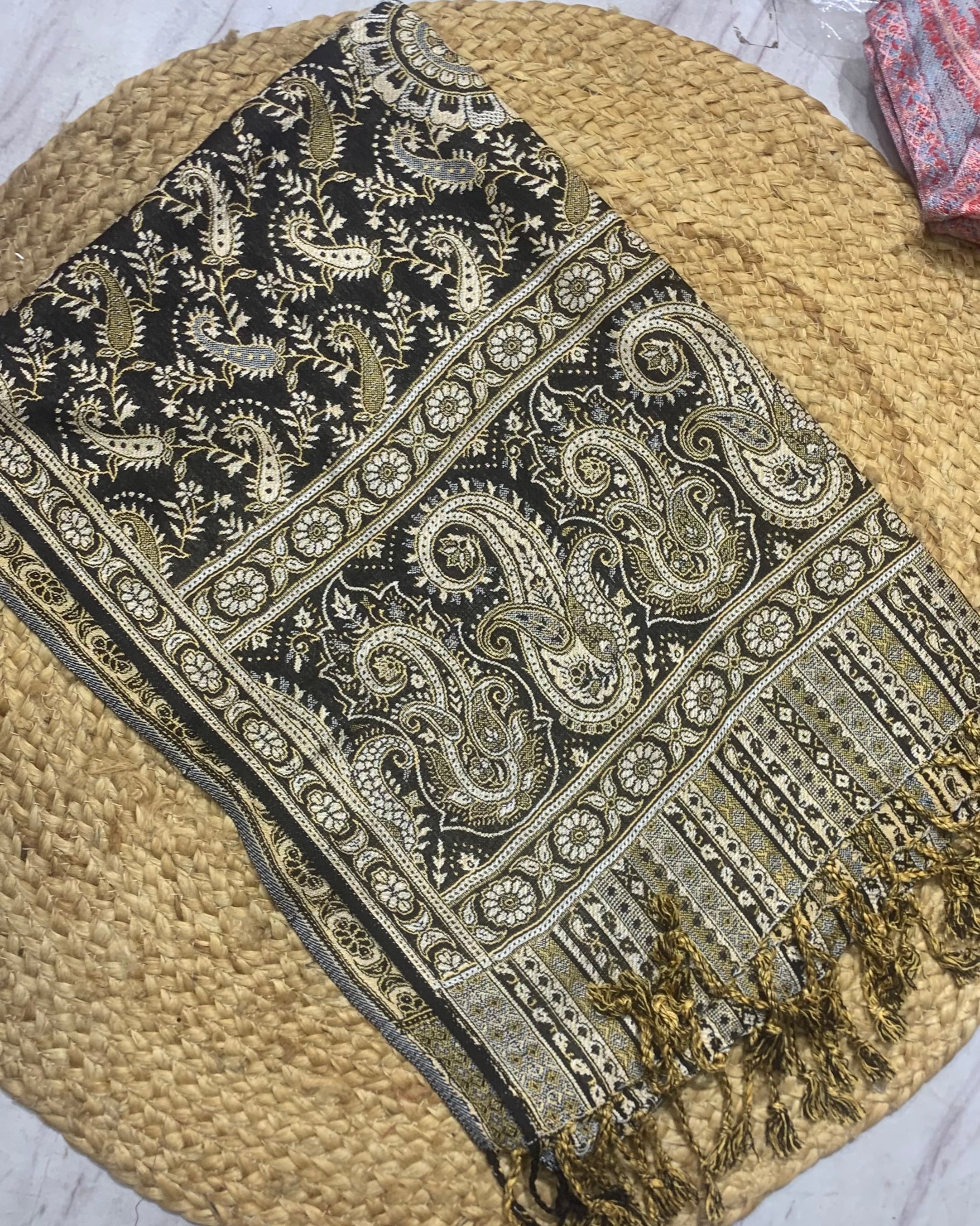 Luxury pashmina shawl