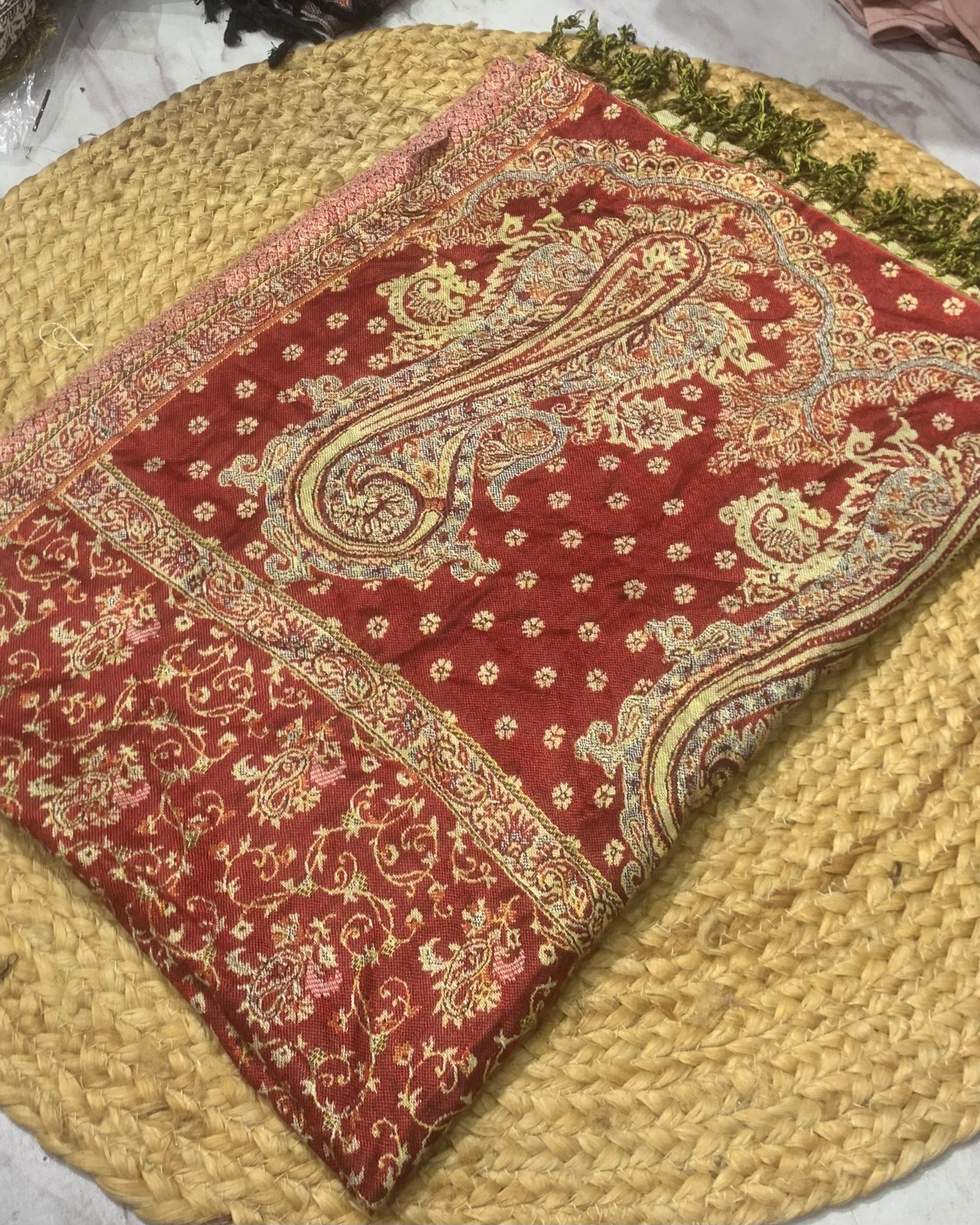 Luxury pashmina shawl