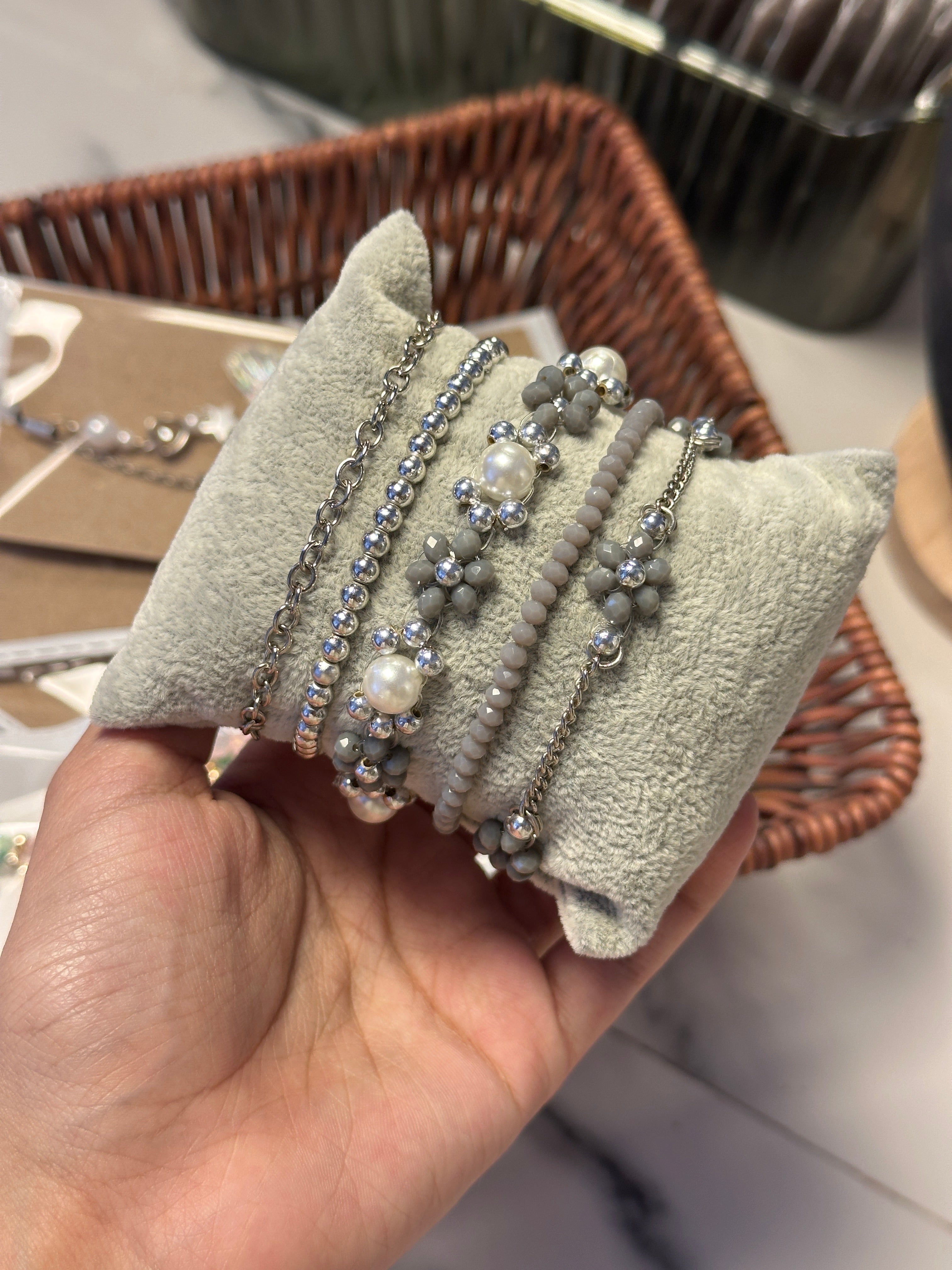 Grey set