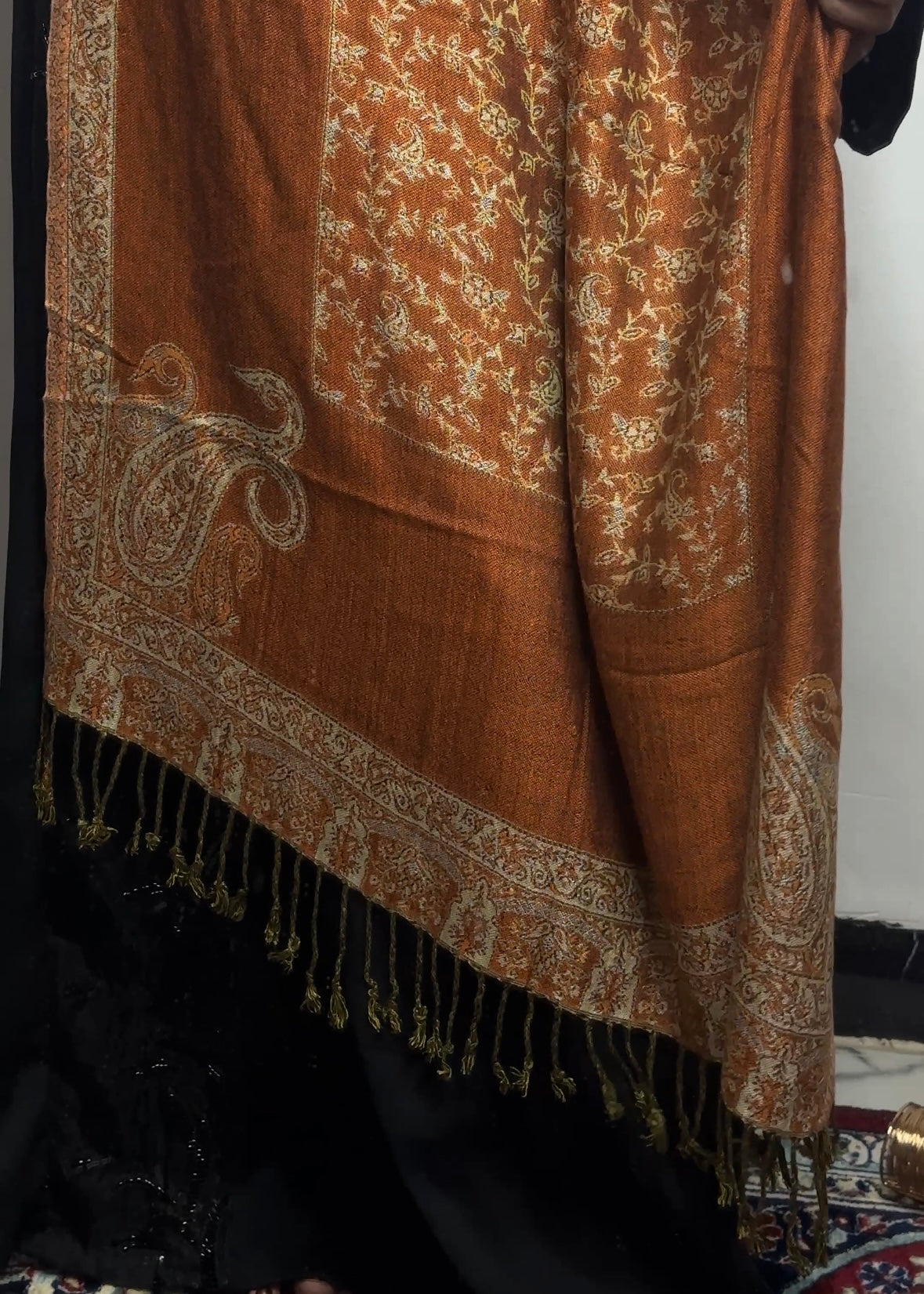 Luxury pashmina shawl