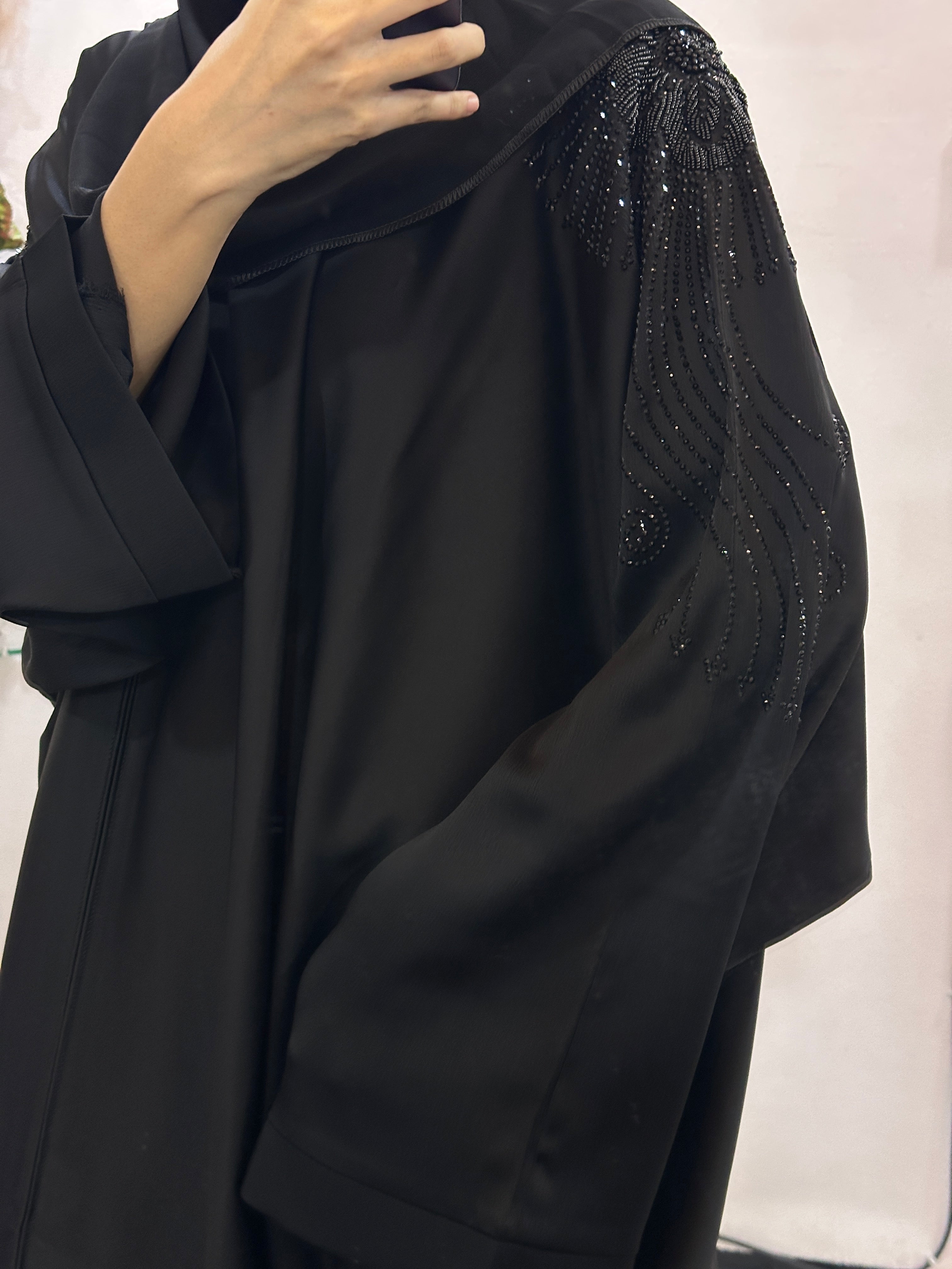 Luxurious Abaya - Perfect For Party Wear