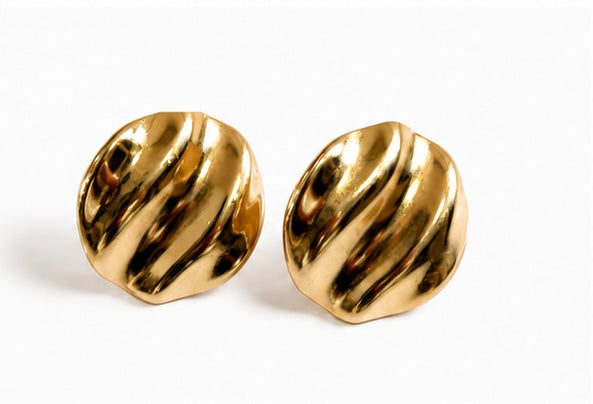 Stud earring