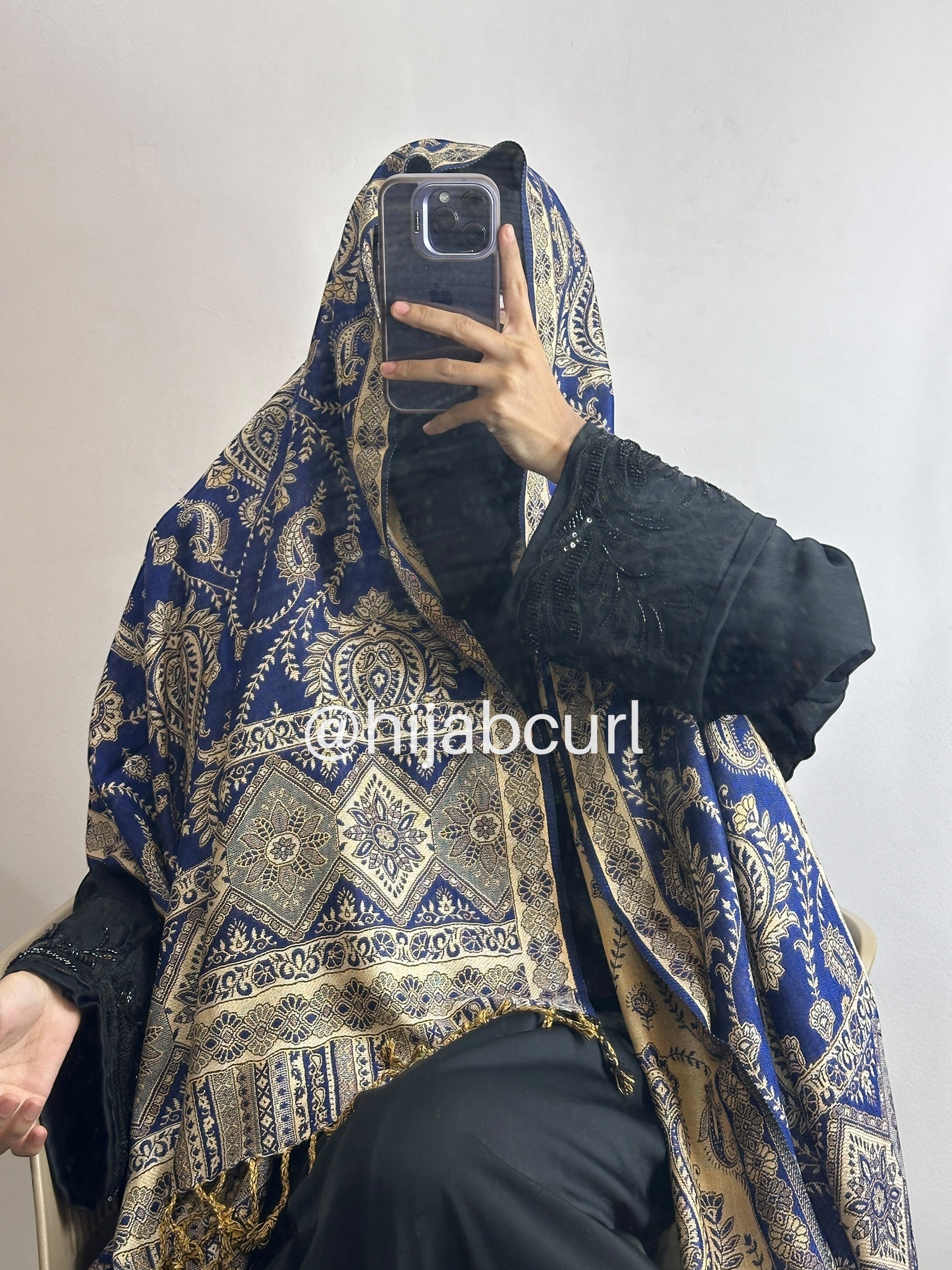 Luxury pashmina shawl