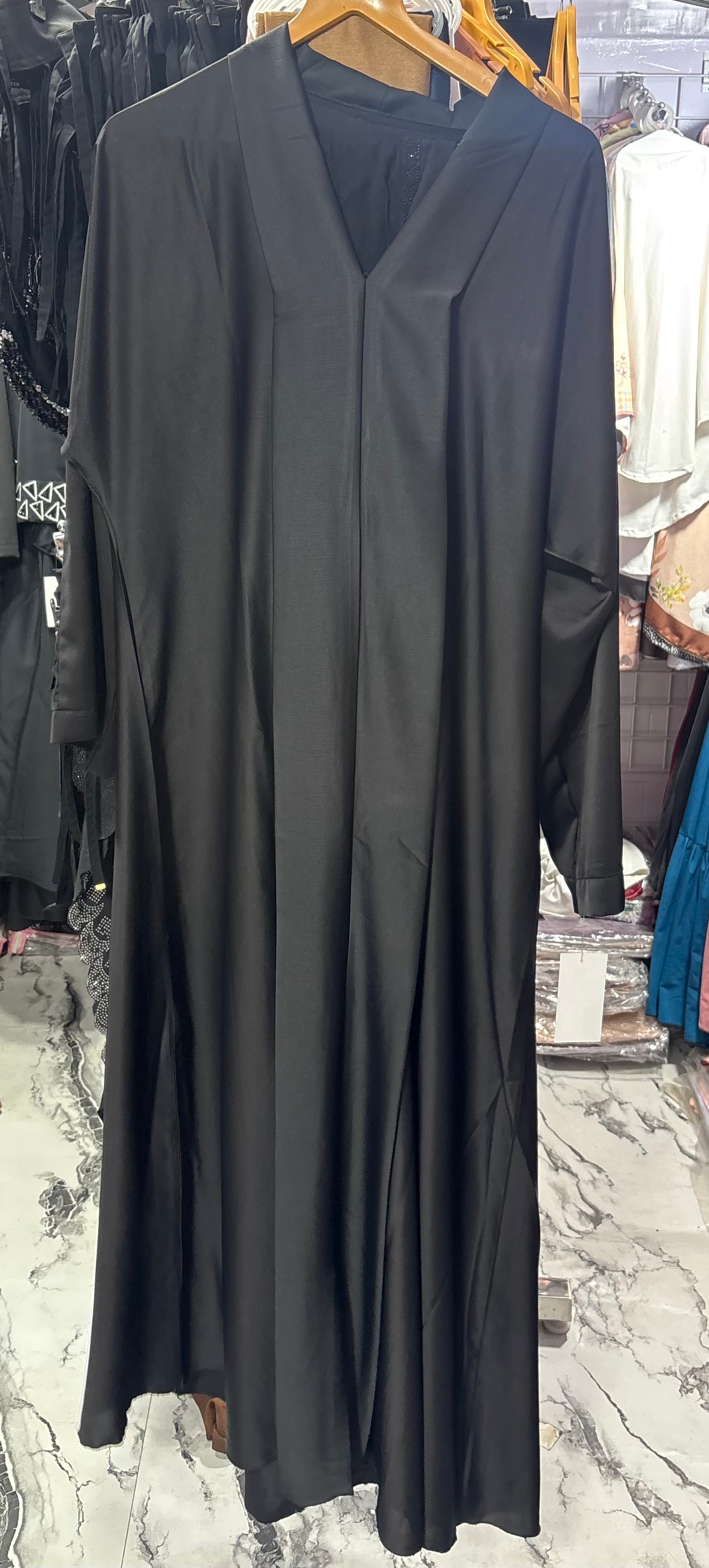 Luxurious Plain Abaya - Perfect For Party Wear