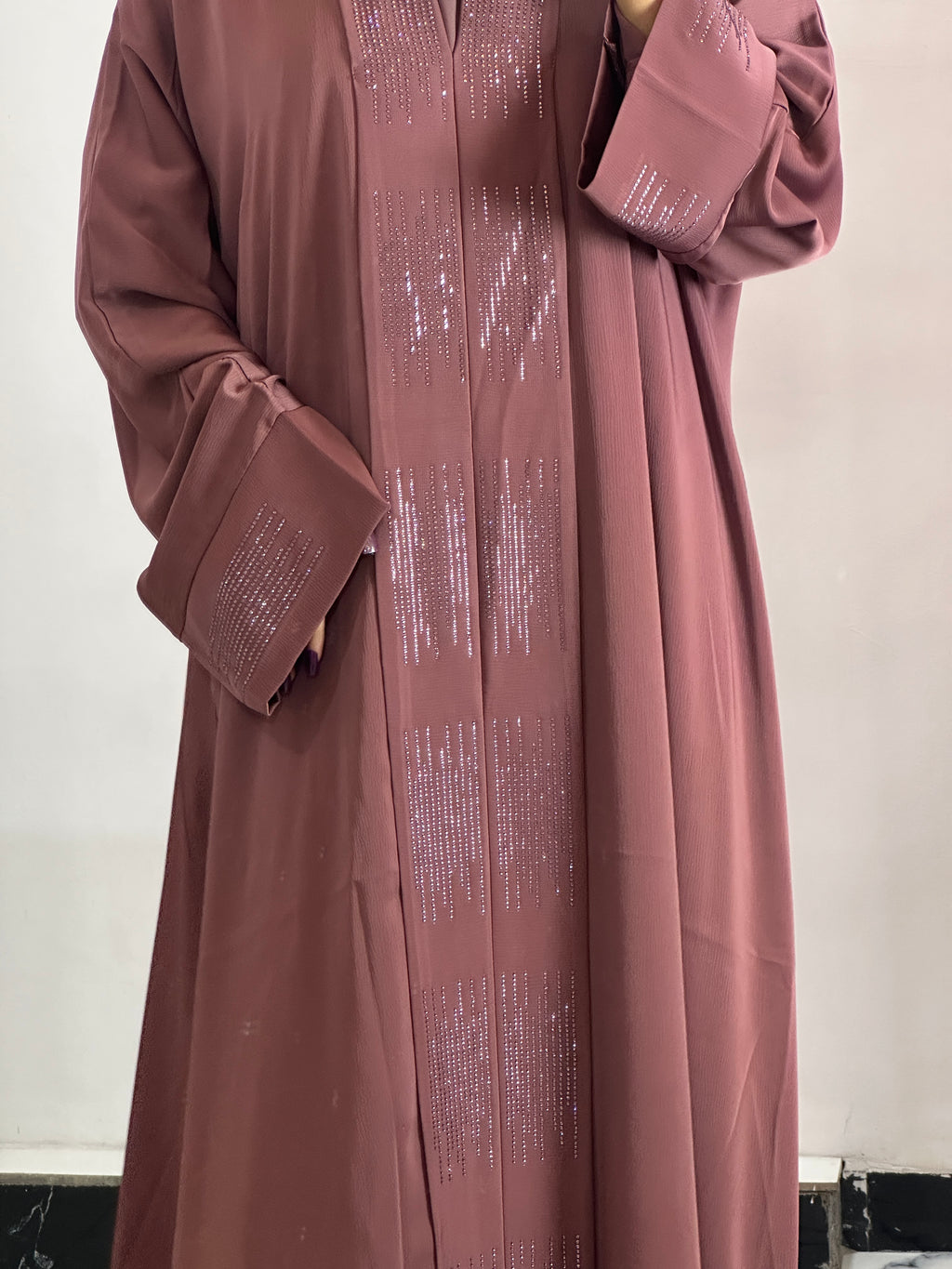 Luxurious Abaya - Perfect For Party Wear