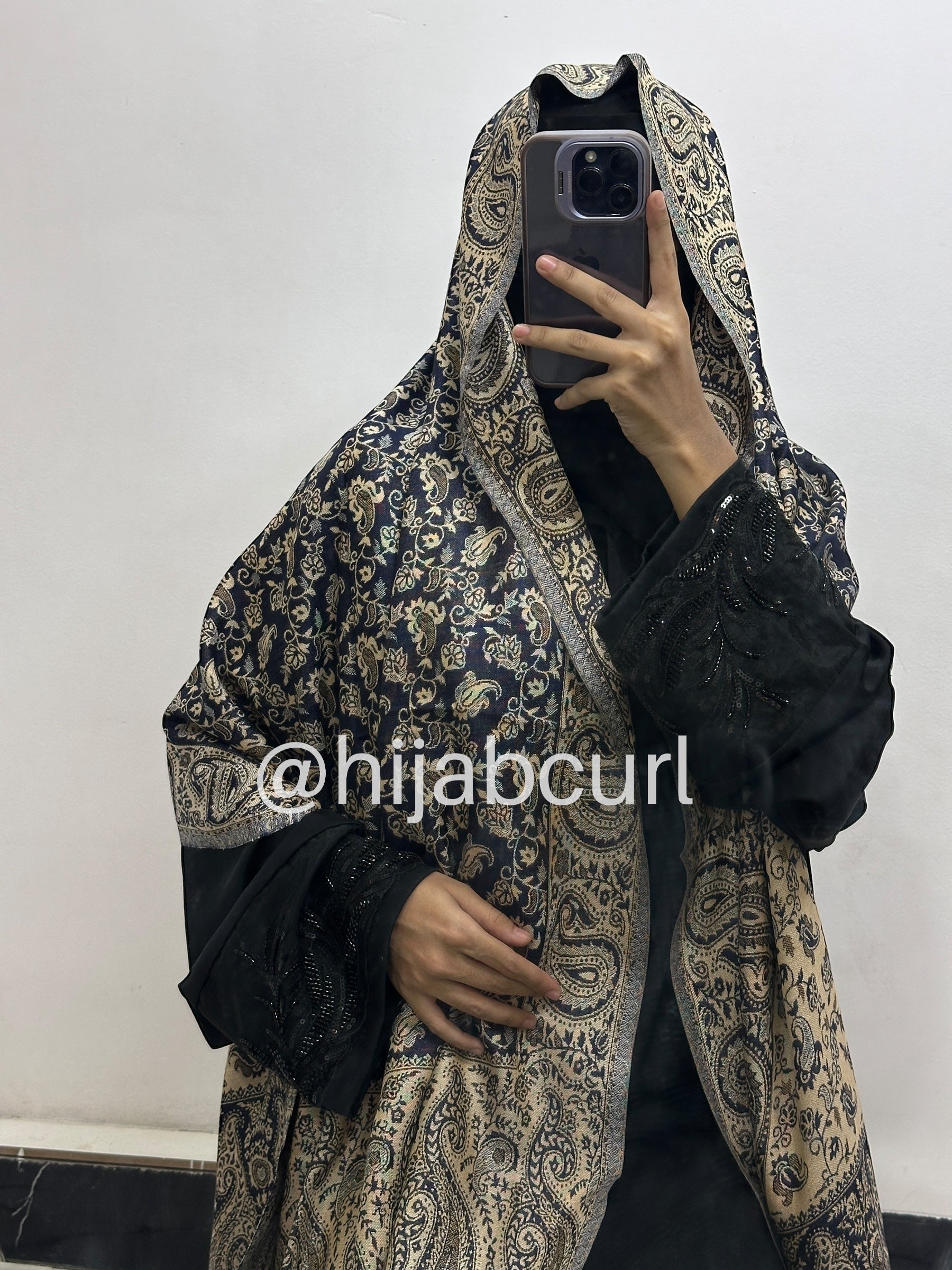 Luxury pashmina shawl