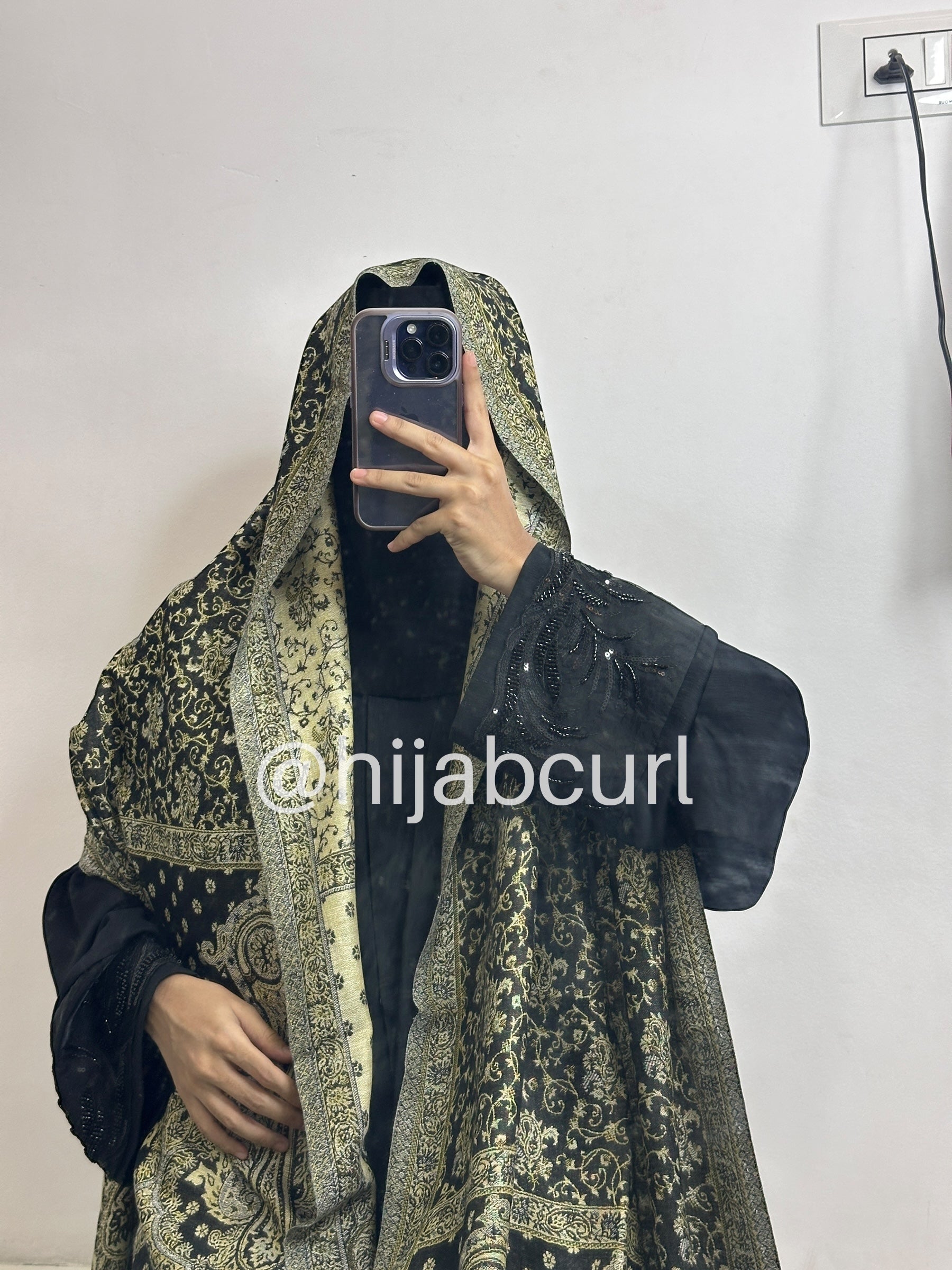 Luxury pashmina shawl
