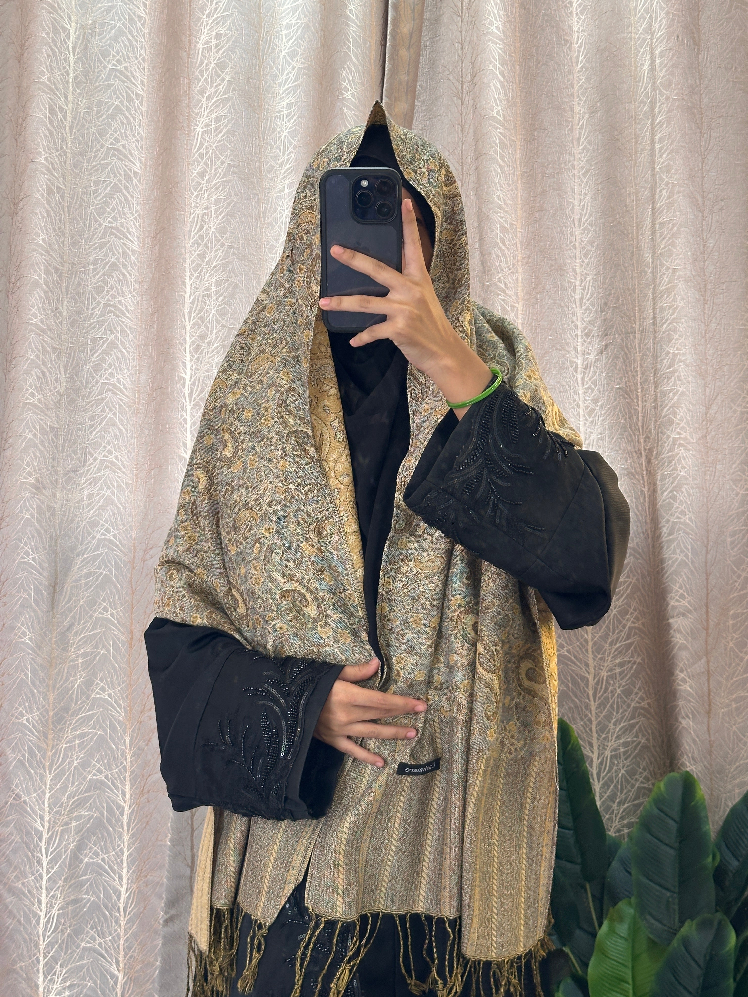 Luxury pashmina shawl