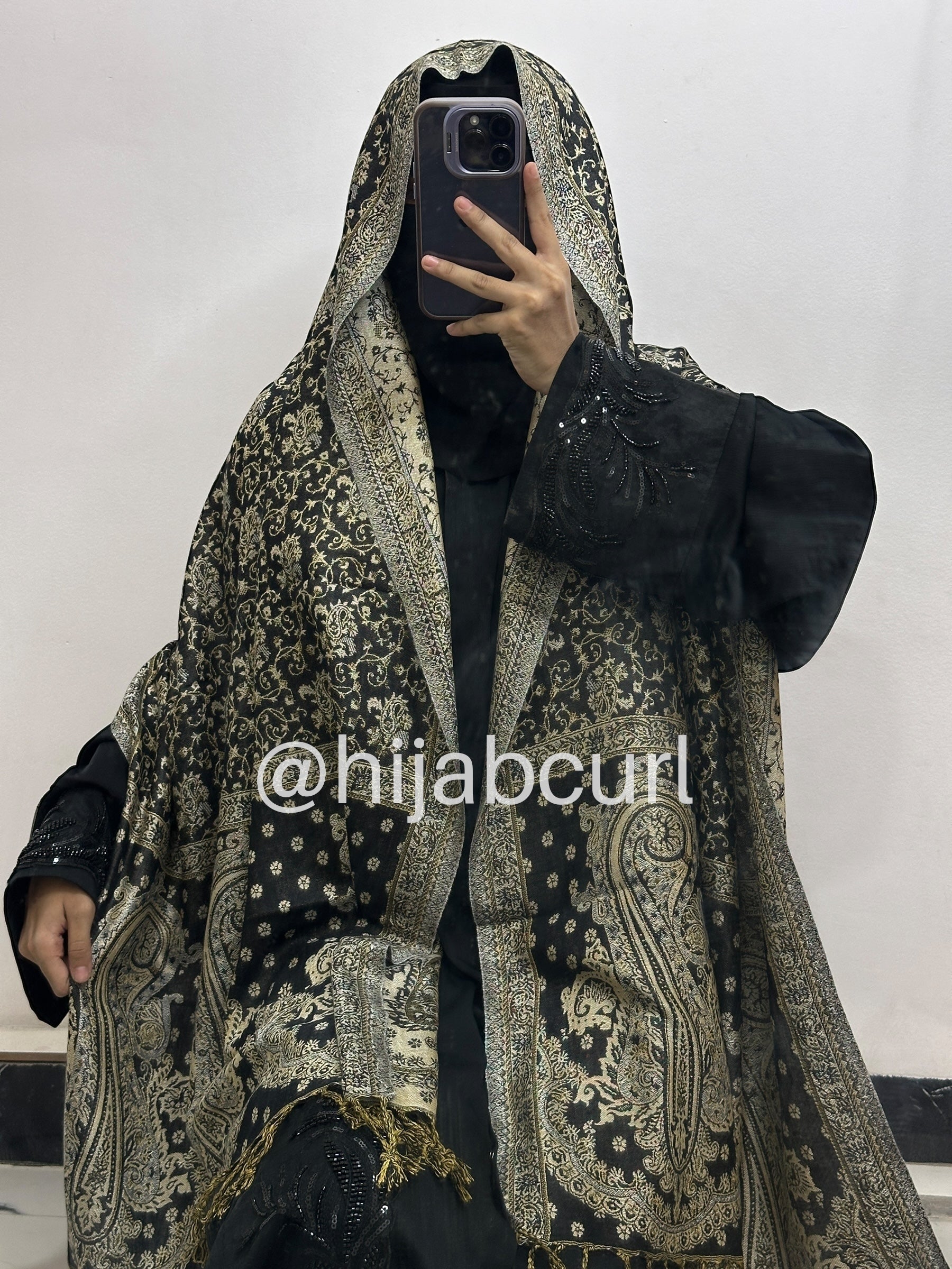 Luxury pashmina shawl