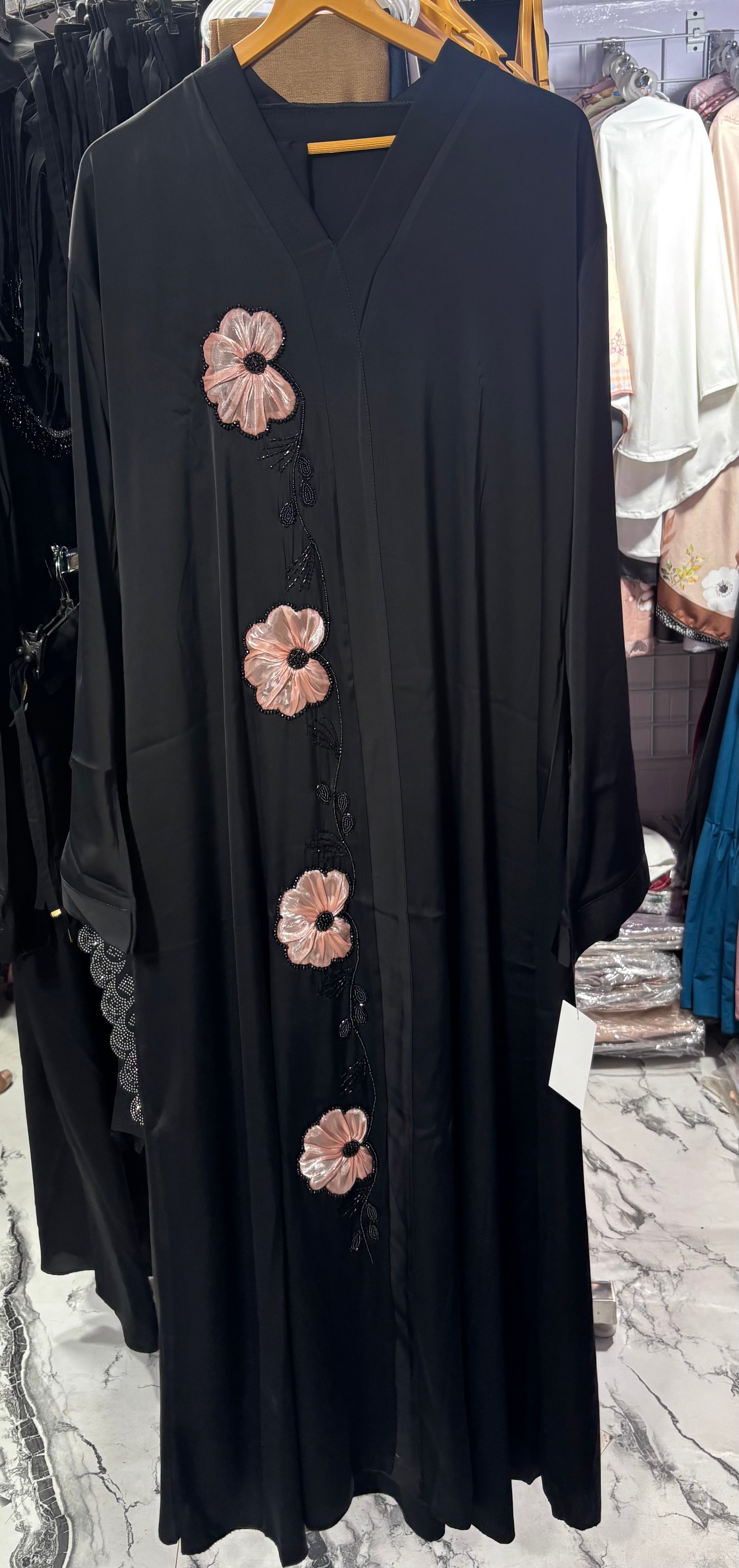 Luxurious Abaya - Perfect For Party Wear