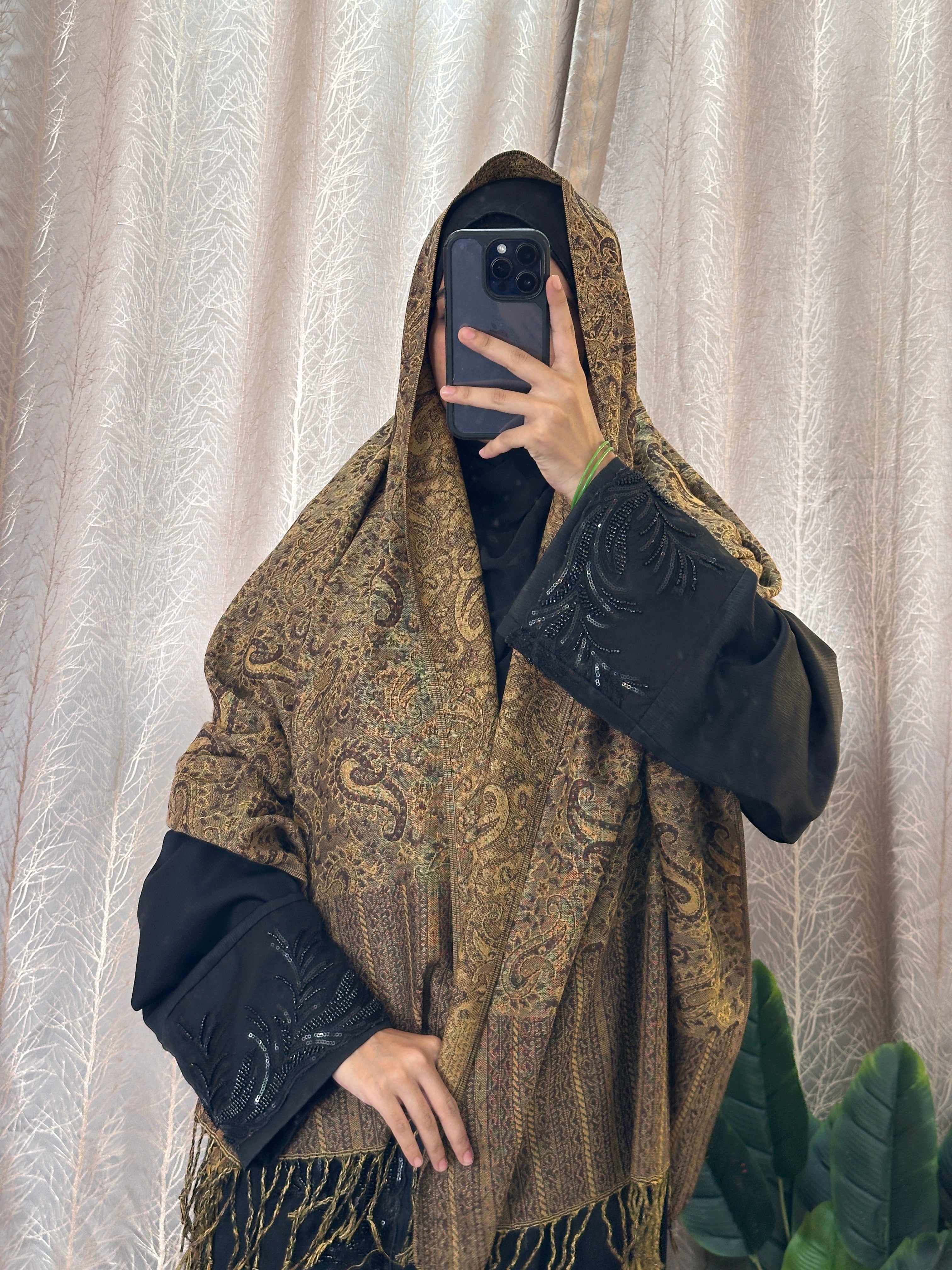 Luxury pashmina shawl
