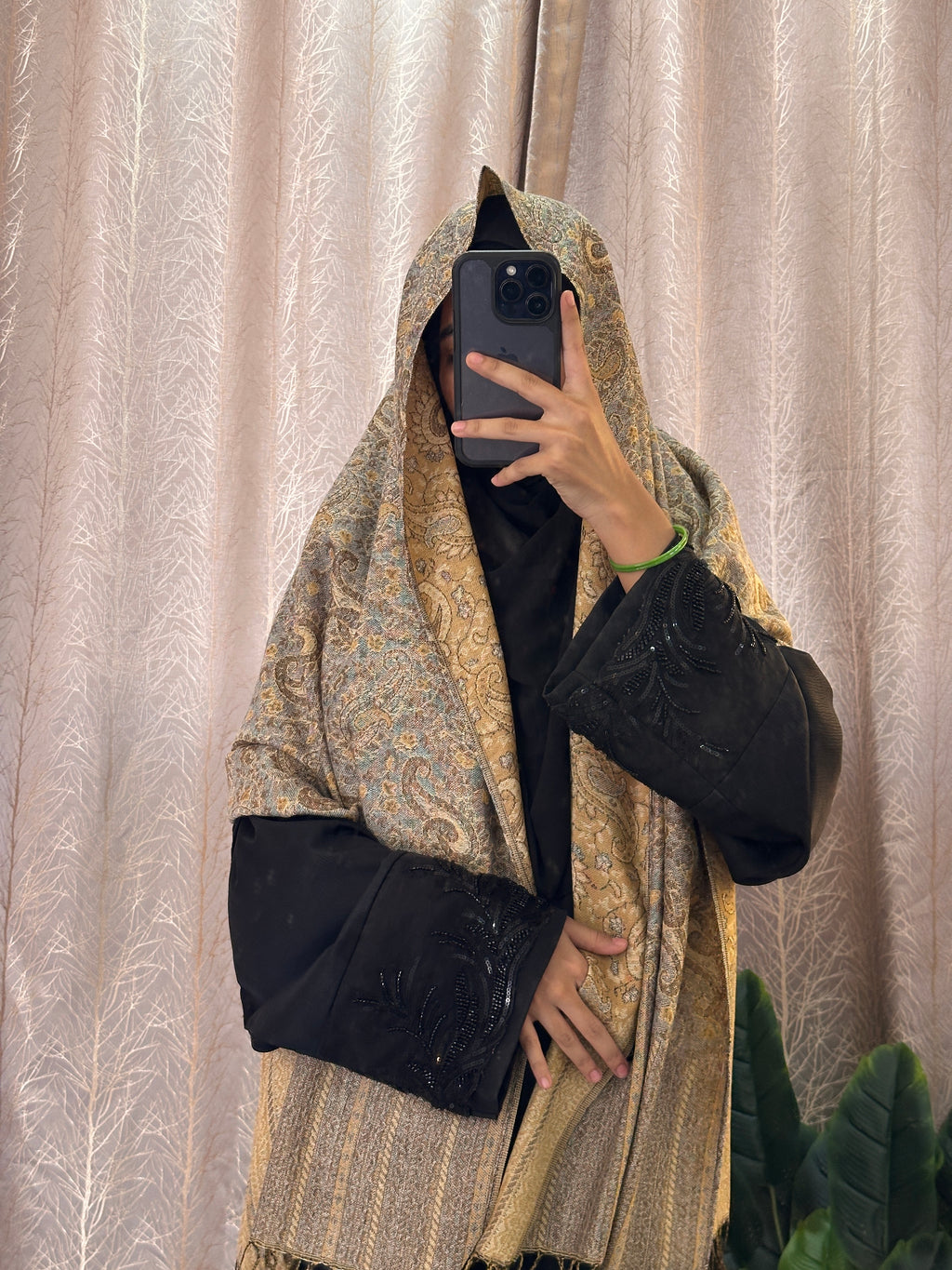 Luxury pashmina shawl