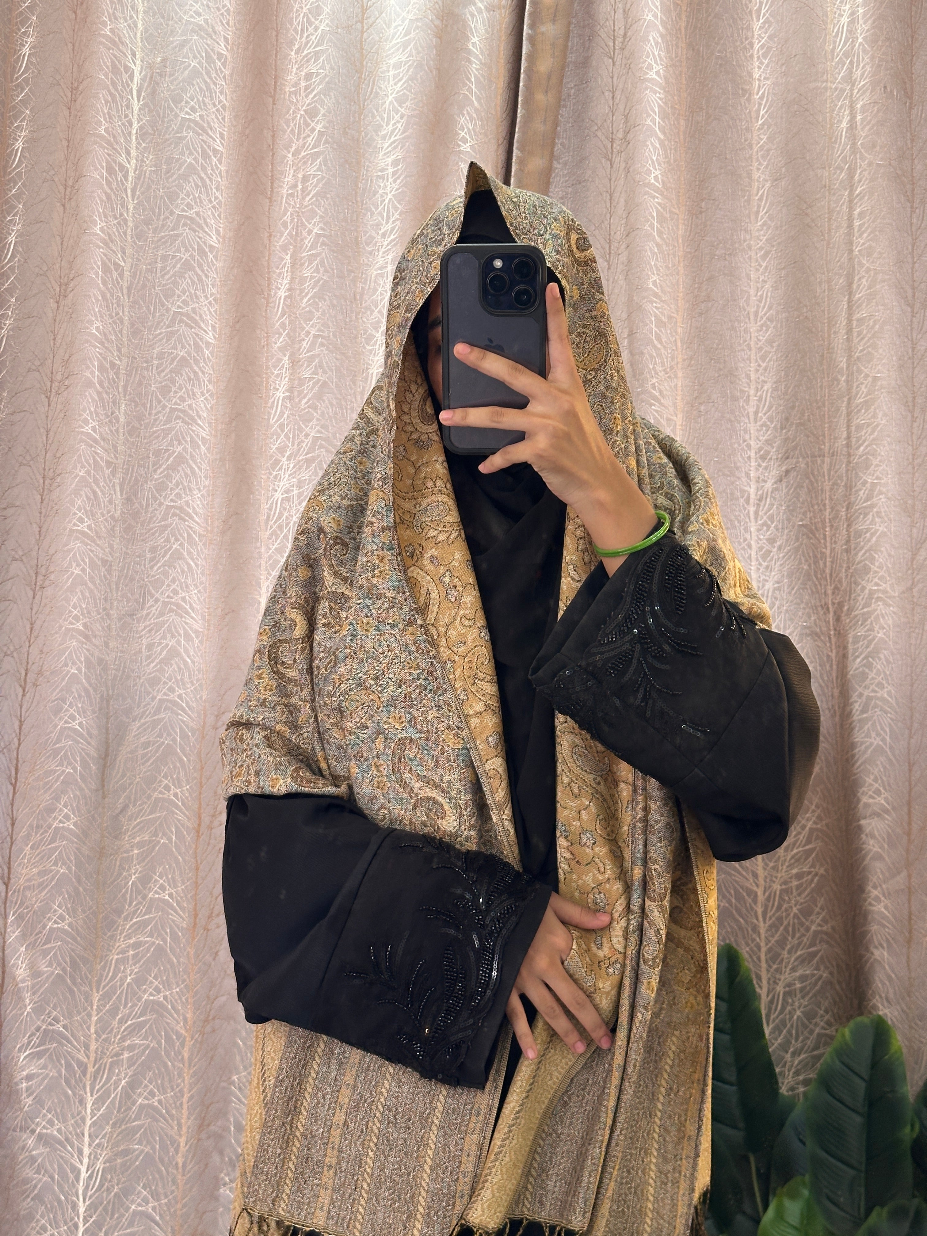 Luxury pashmina shawl