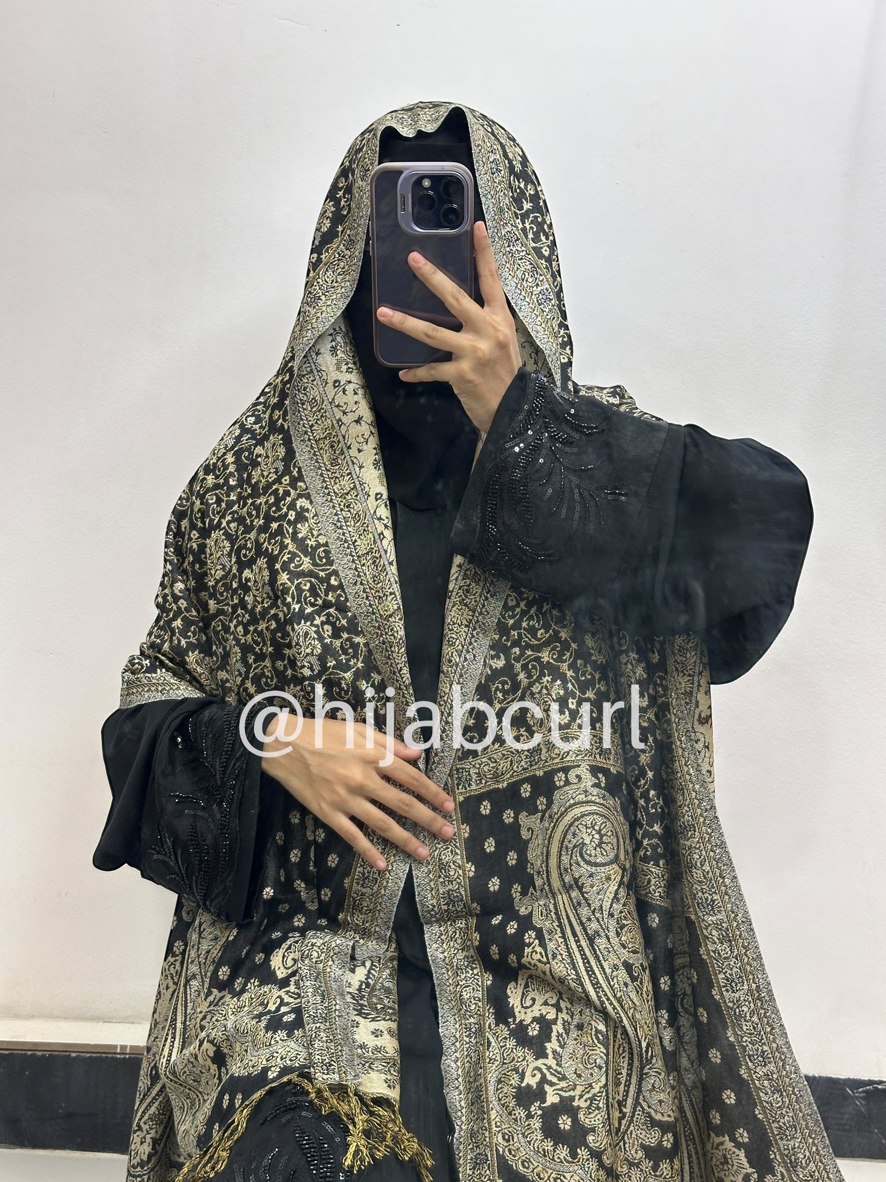 Luxury pashmina shawl