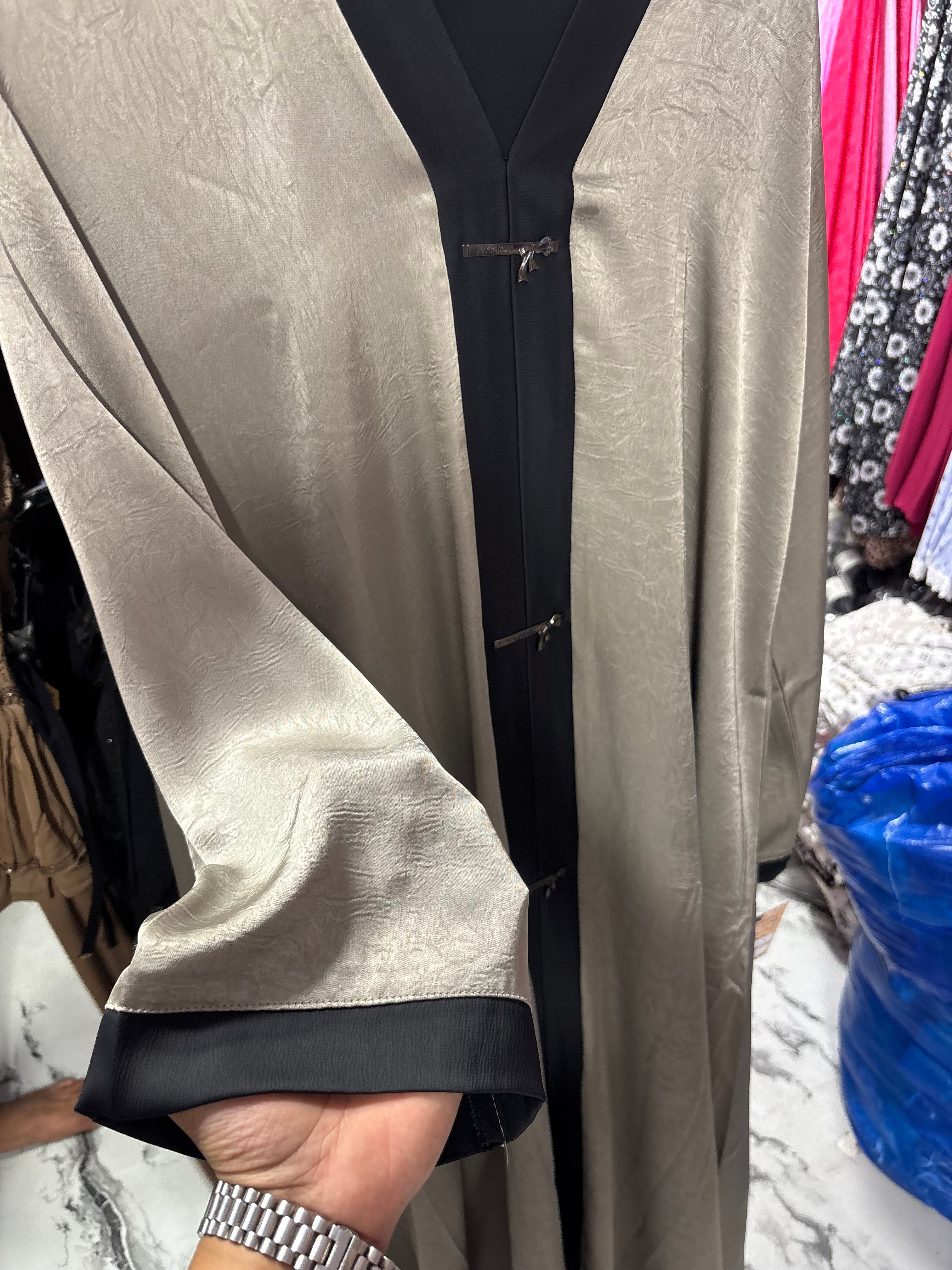 Luxurious Abaya - Perfect For Party Wear