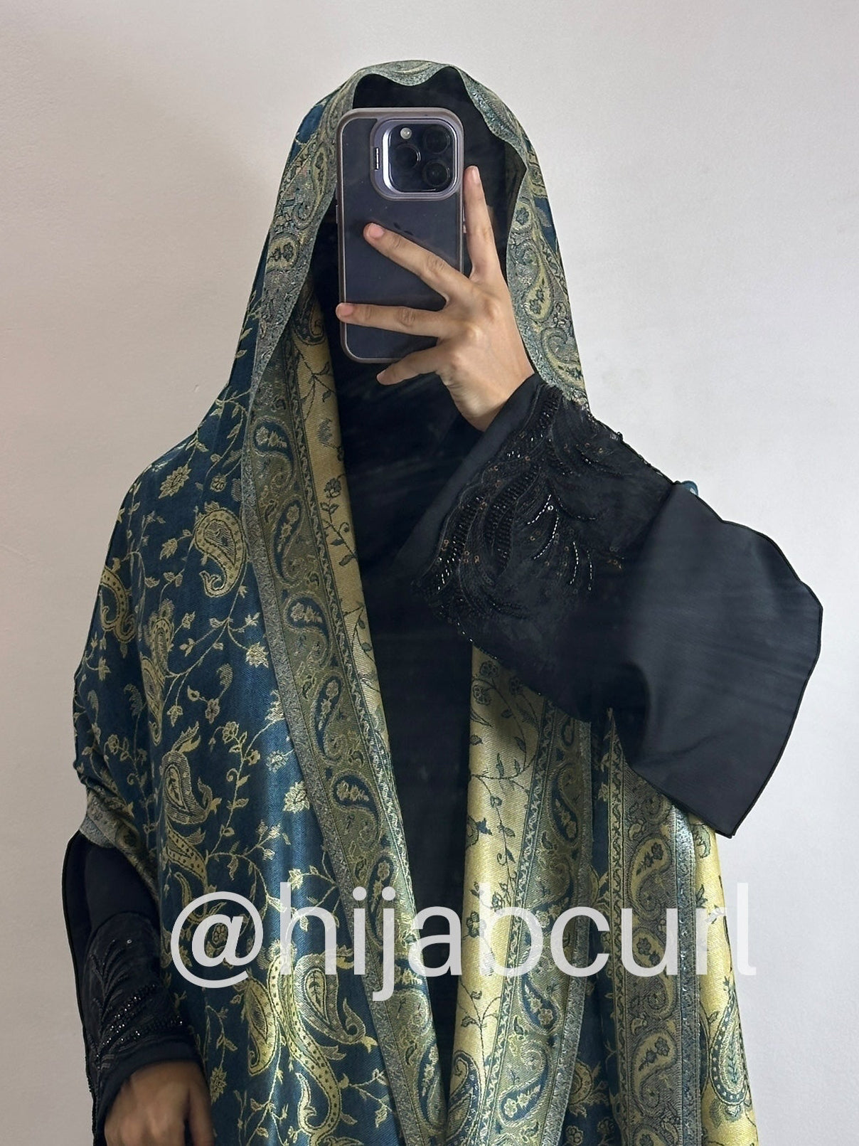Luxury pashmina shawl
