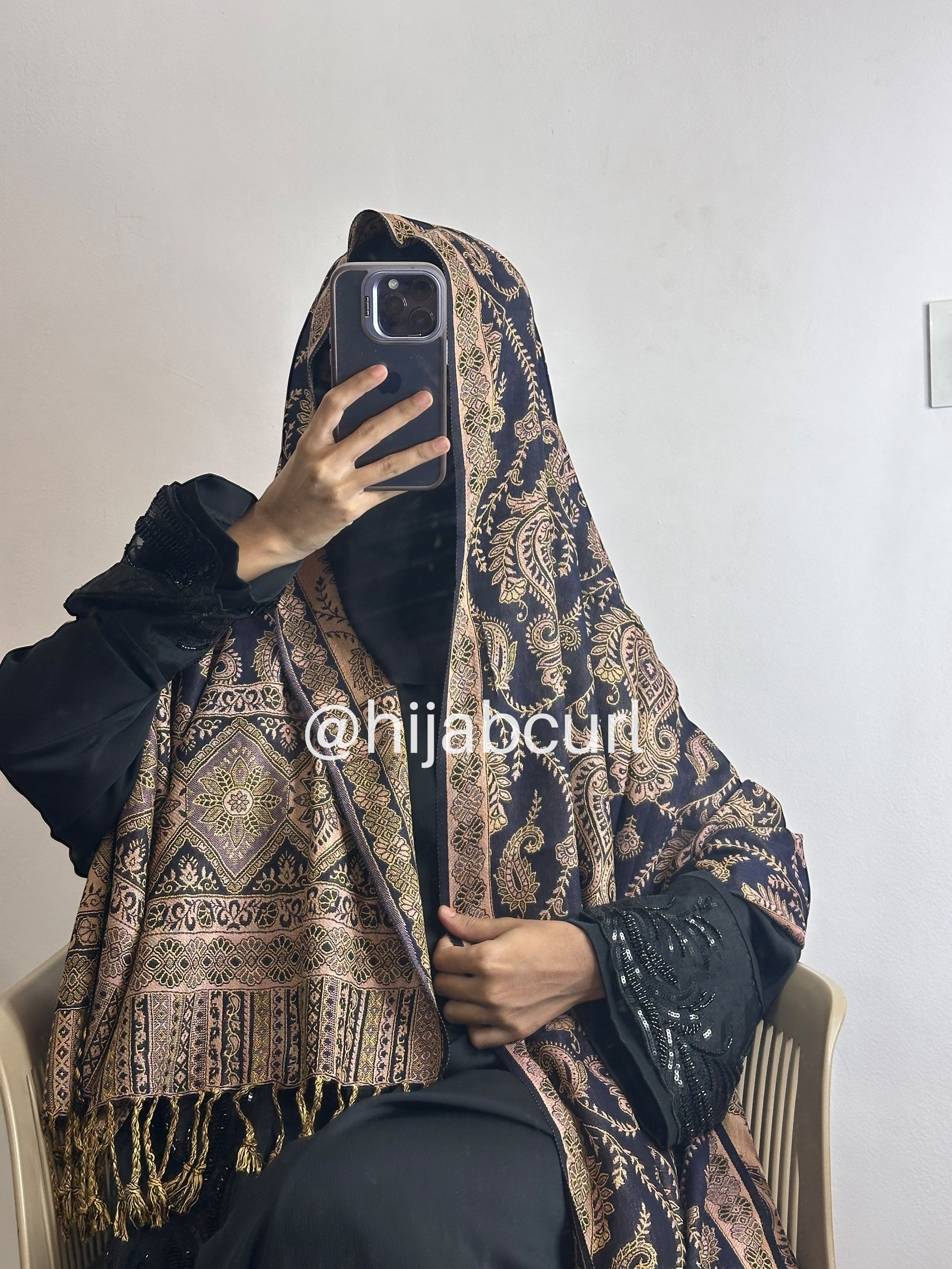 Luxury pashmina shawl