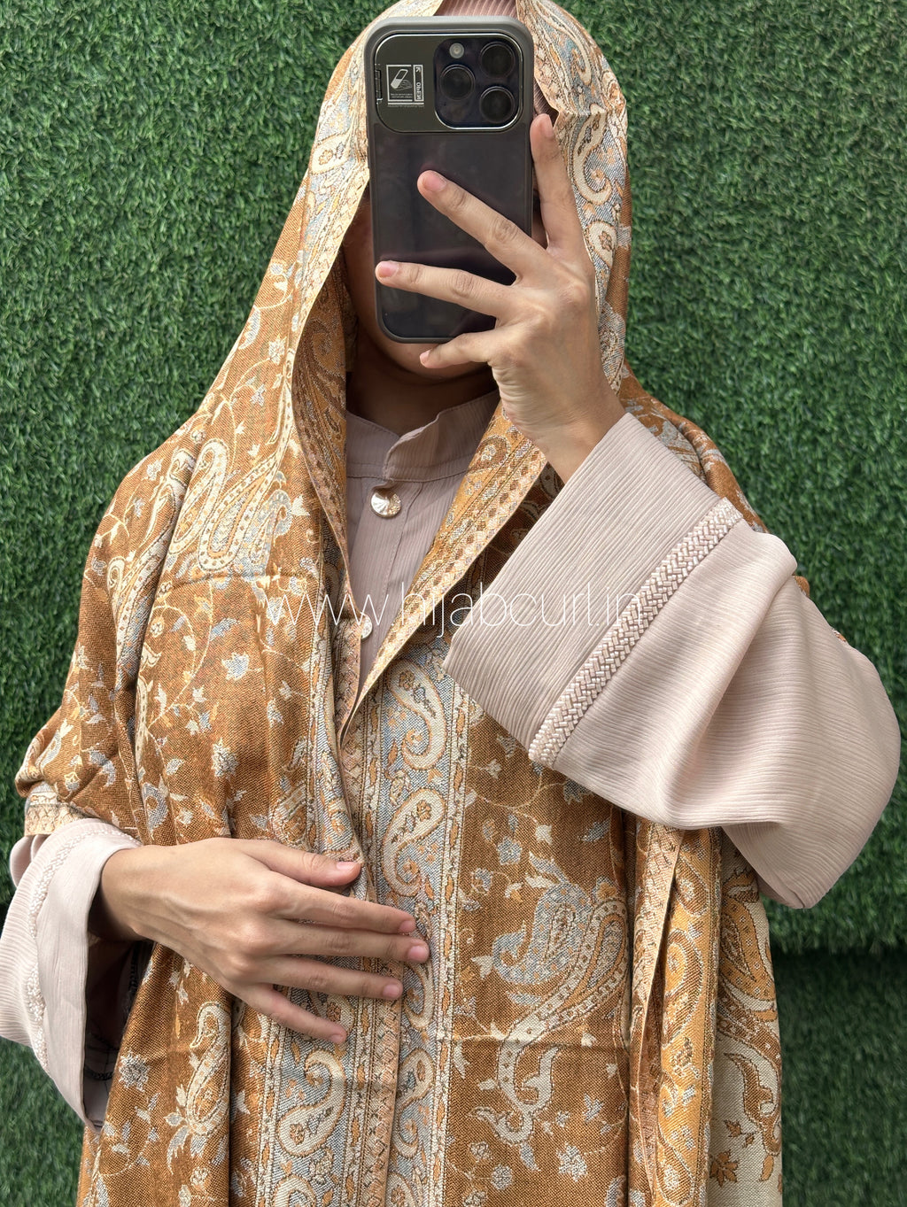 Luxury pashmina shawl
