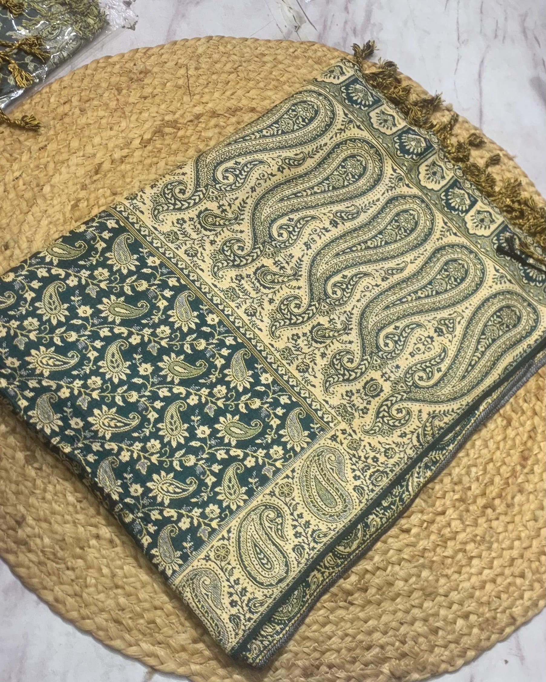 Luxury pashmina shawl