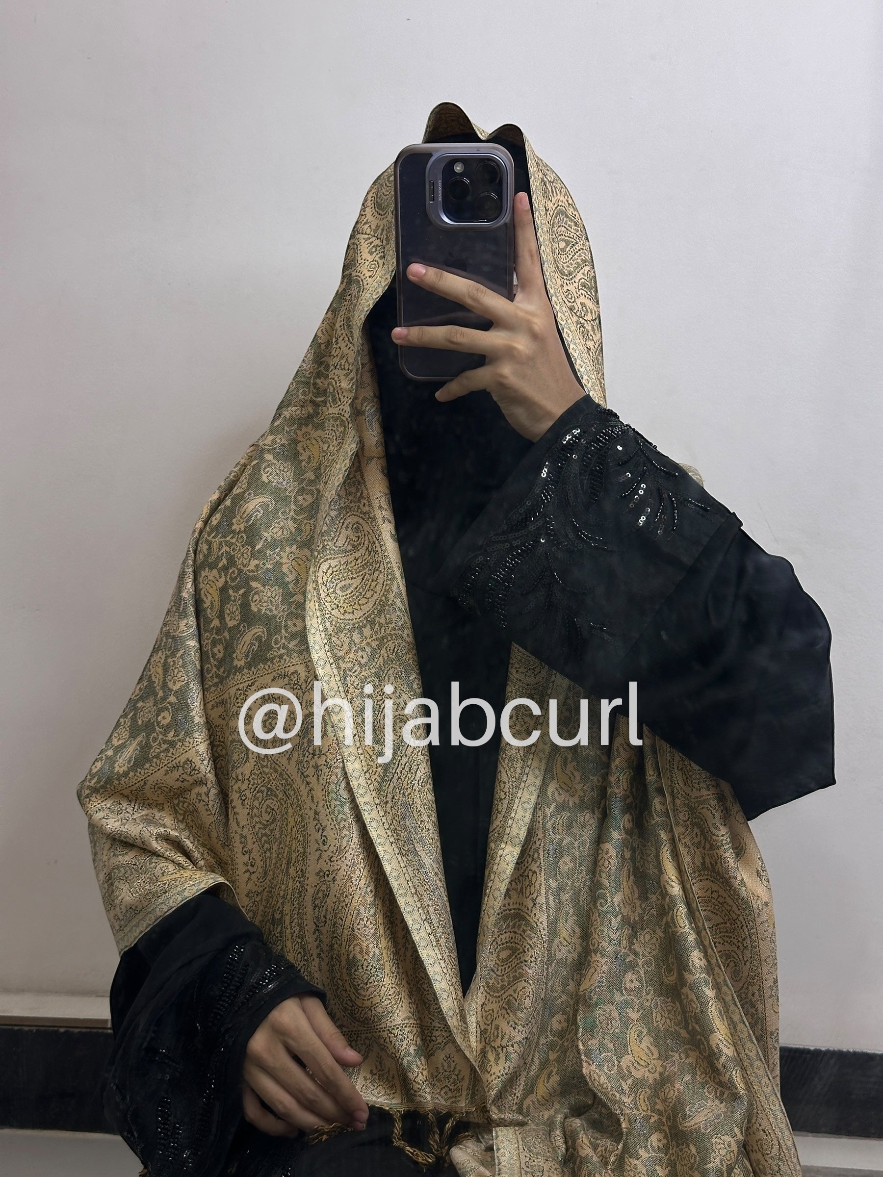Luxury pashmina shawl