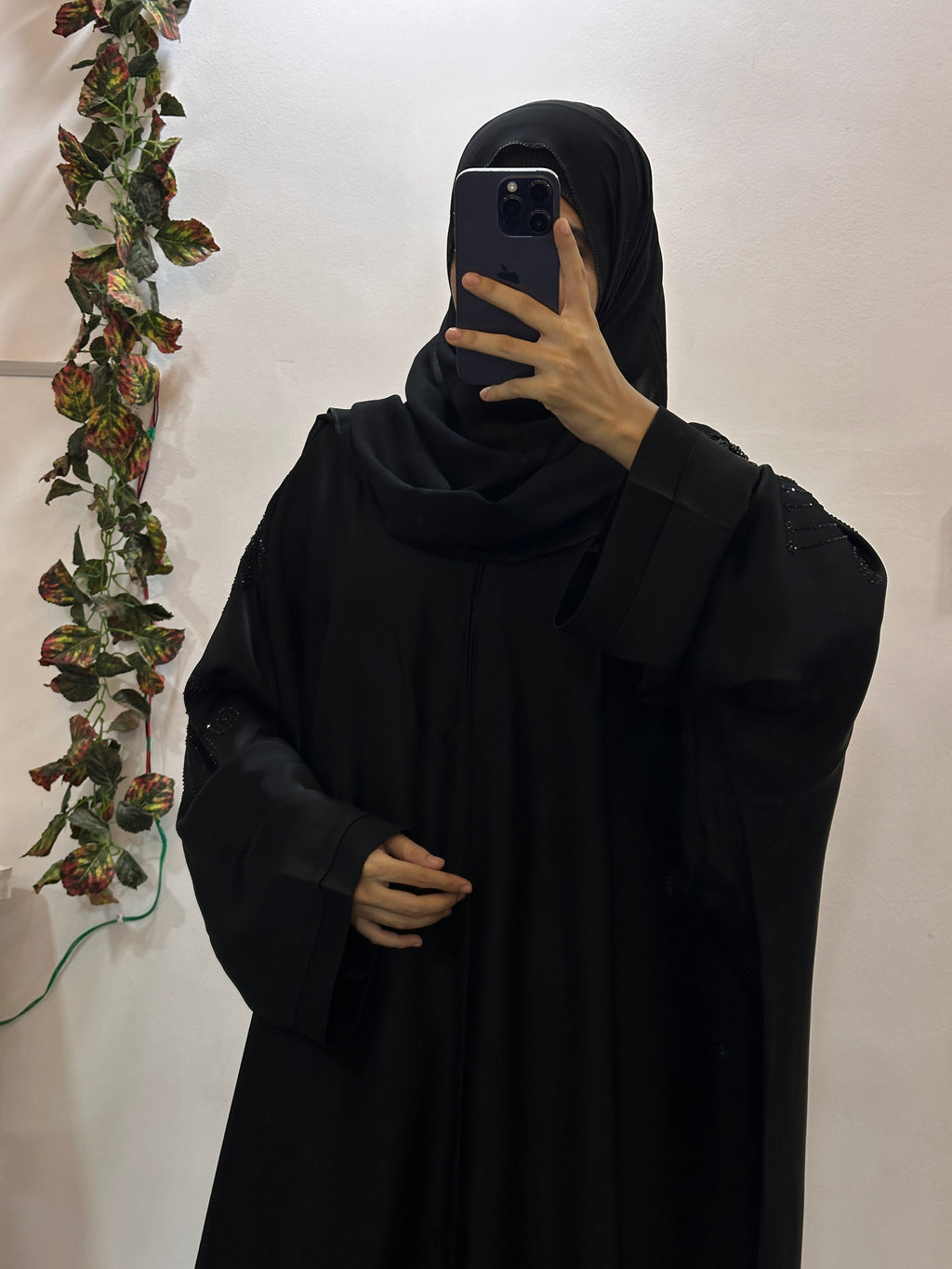 Luxurious Abaya - Perfect For Party Wear