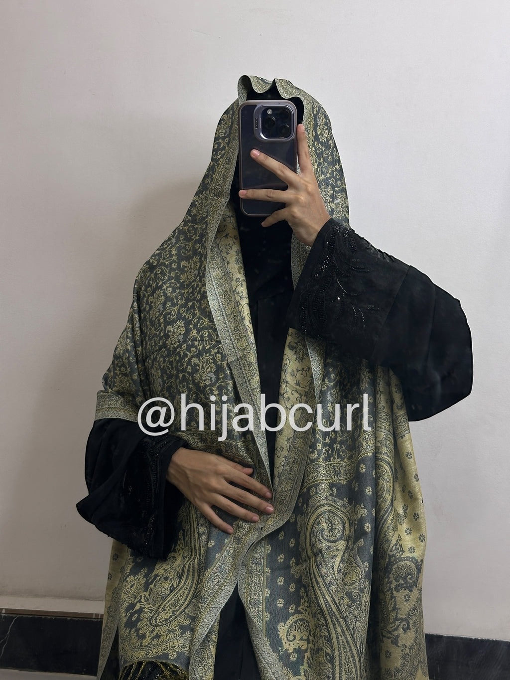 Luxury pashmina shawl