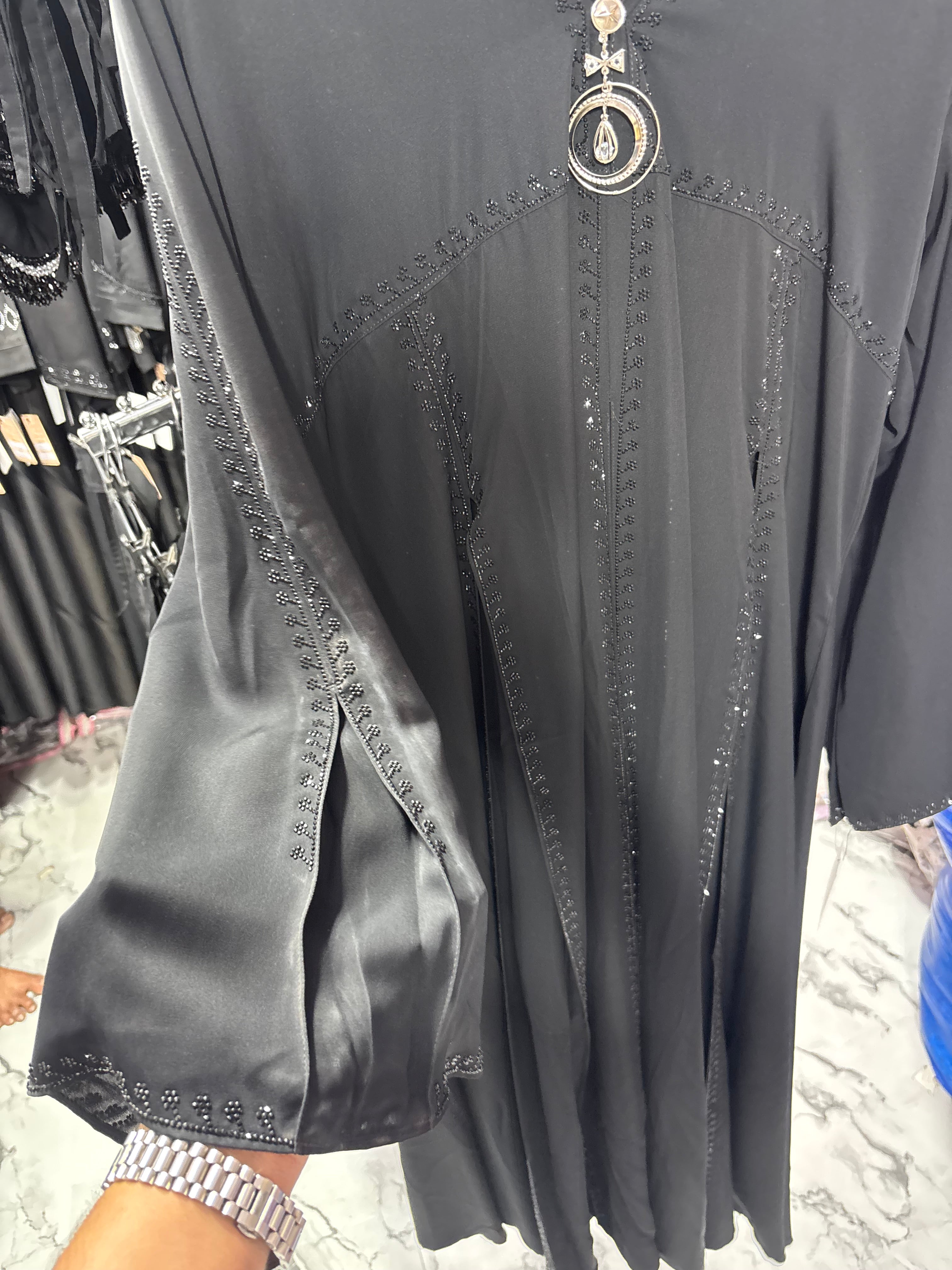Luxurious Abaya - Perfect For Party Wear