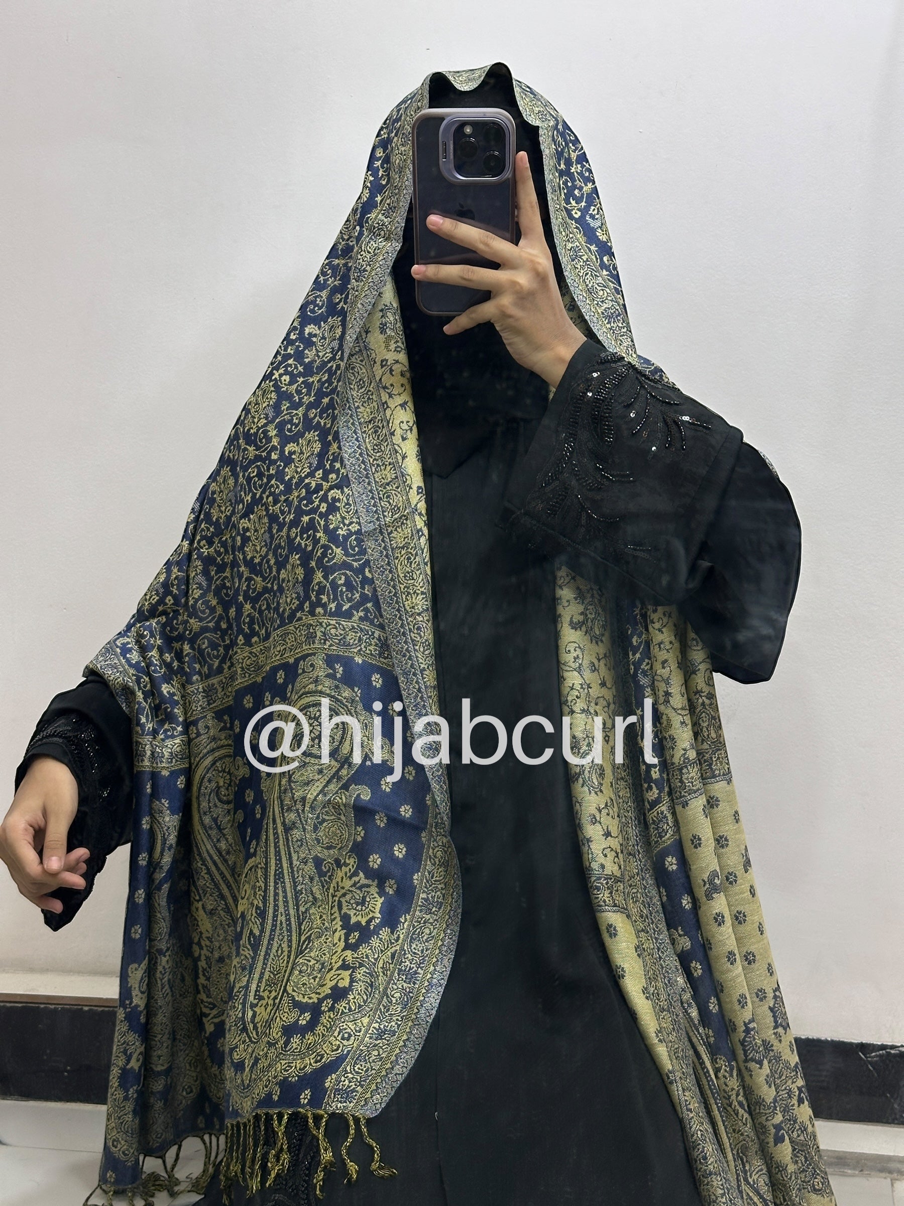 Luxury pashmina shawl