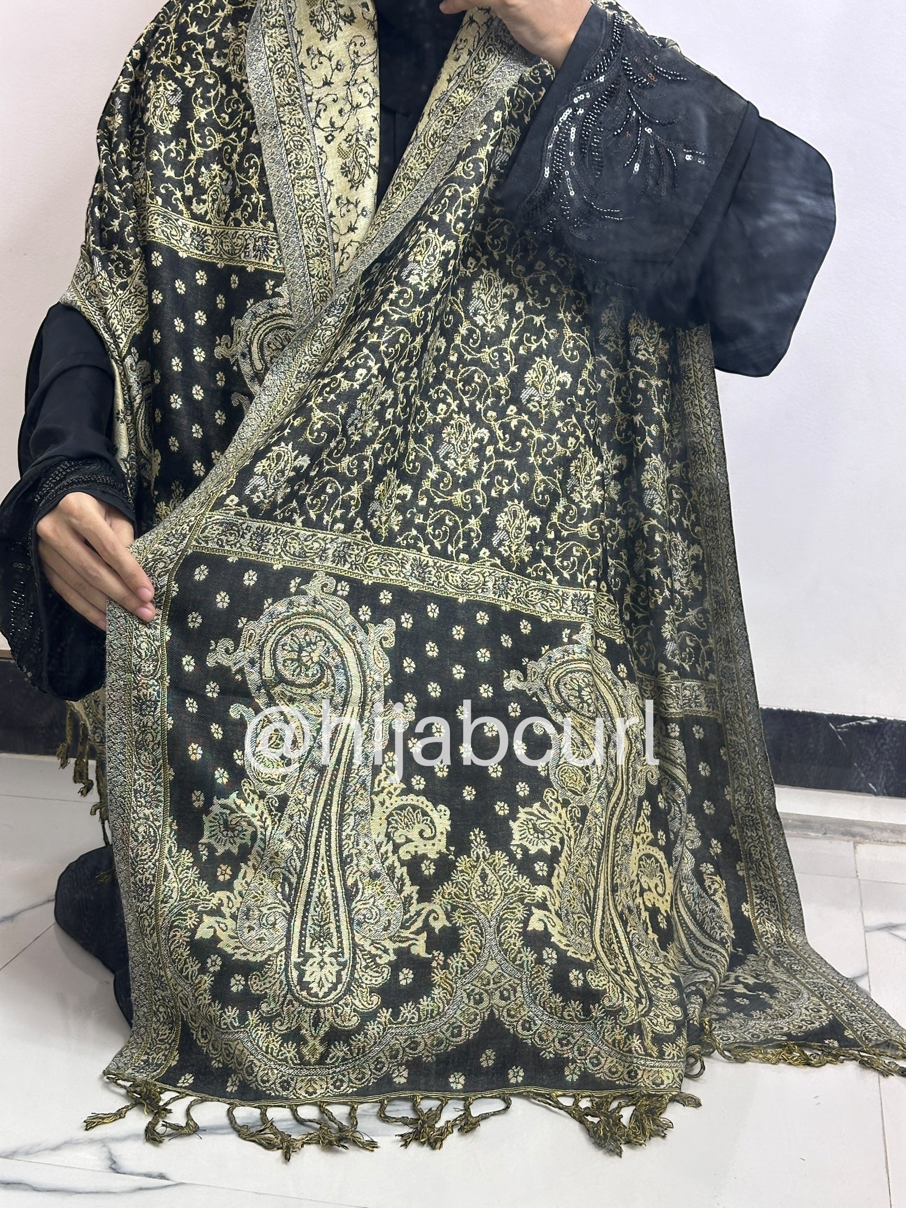 Luxury pashmina shawl