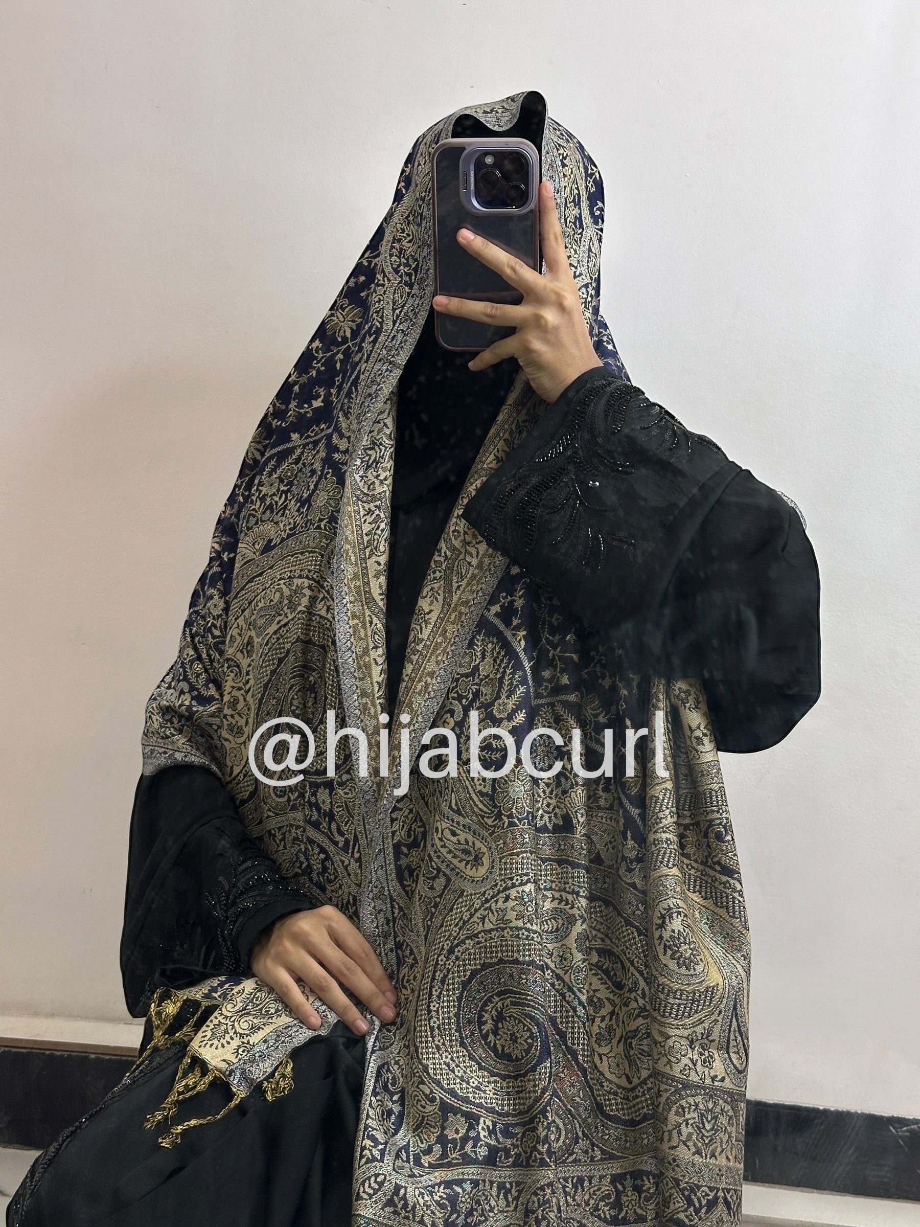 Luxury pashmina shawl