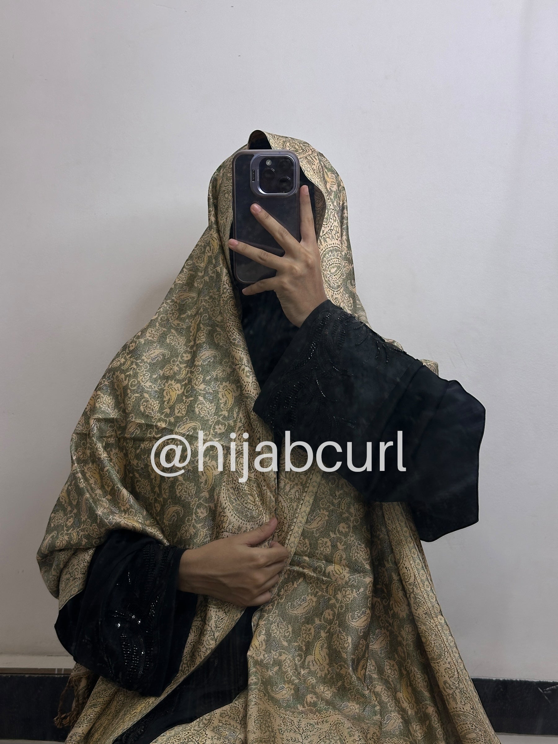 Luxury pashmina shawl