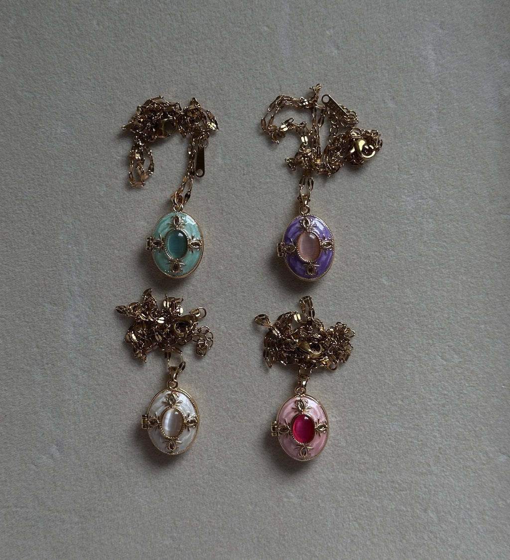 Photo frame locket