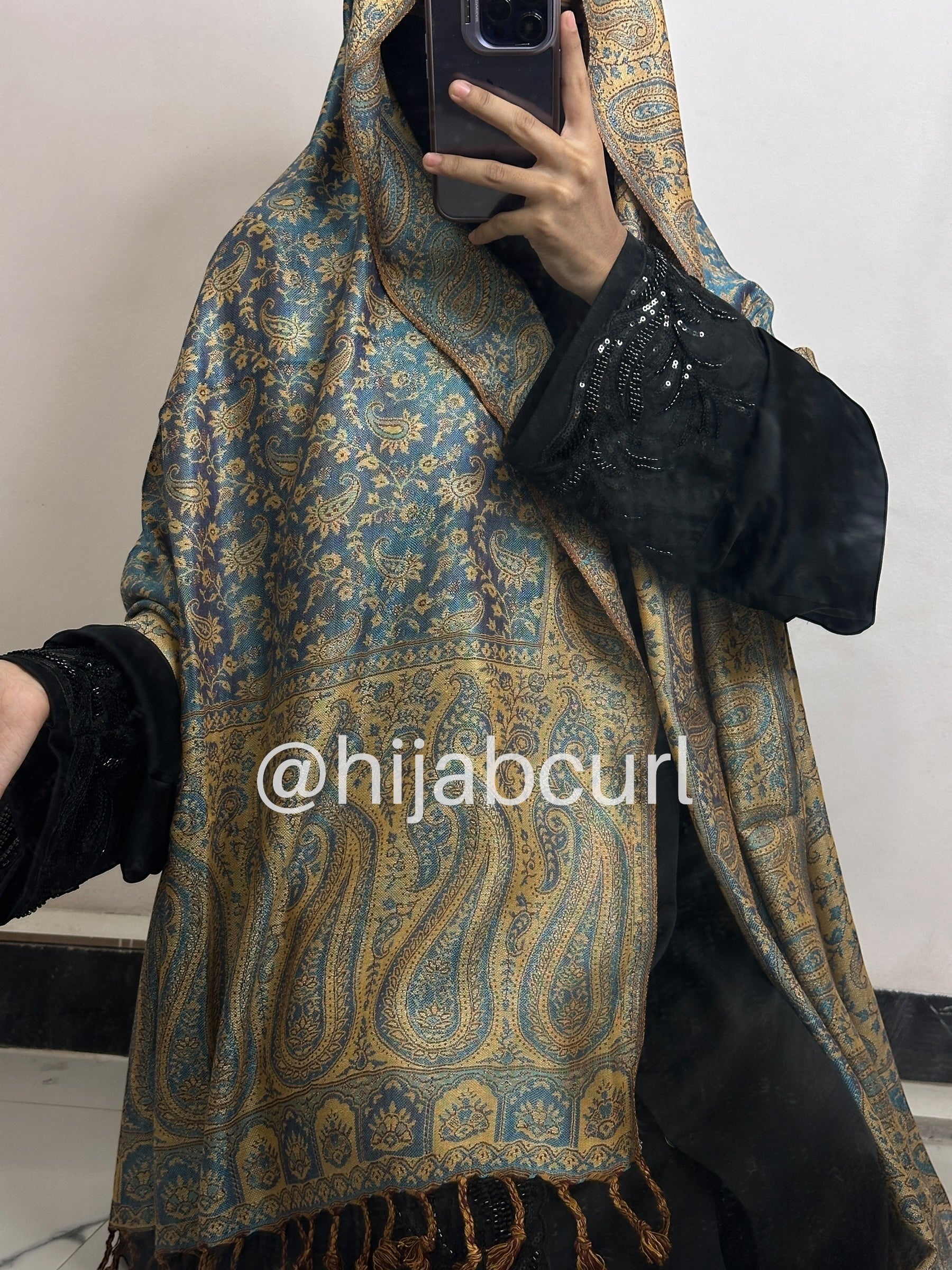 Luxury pashmina shawl