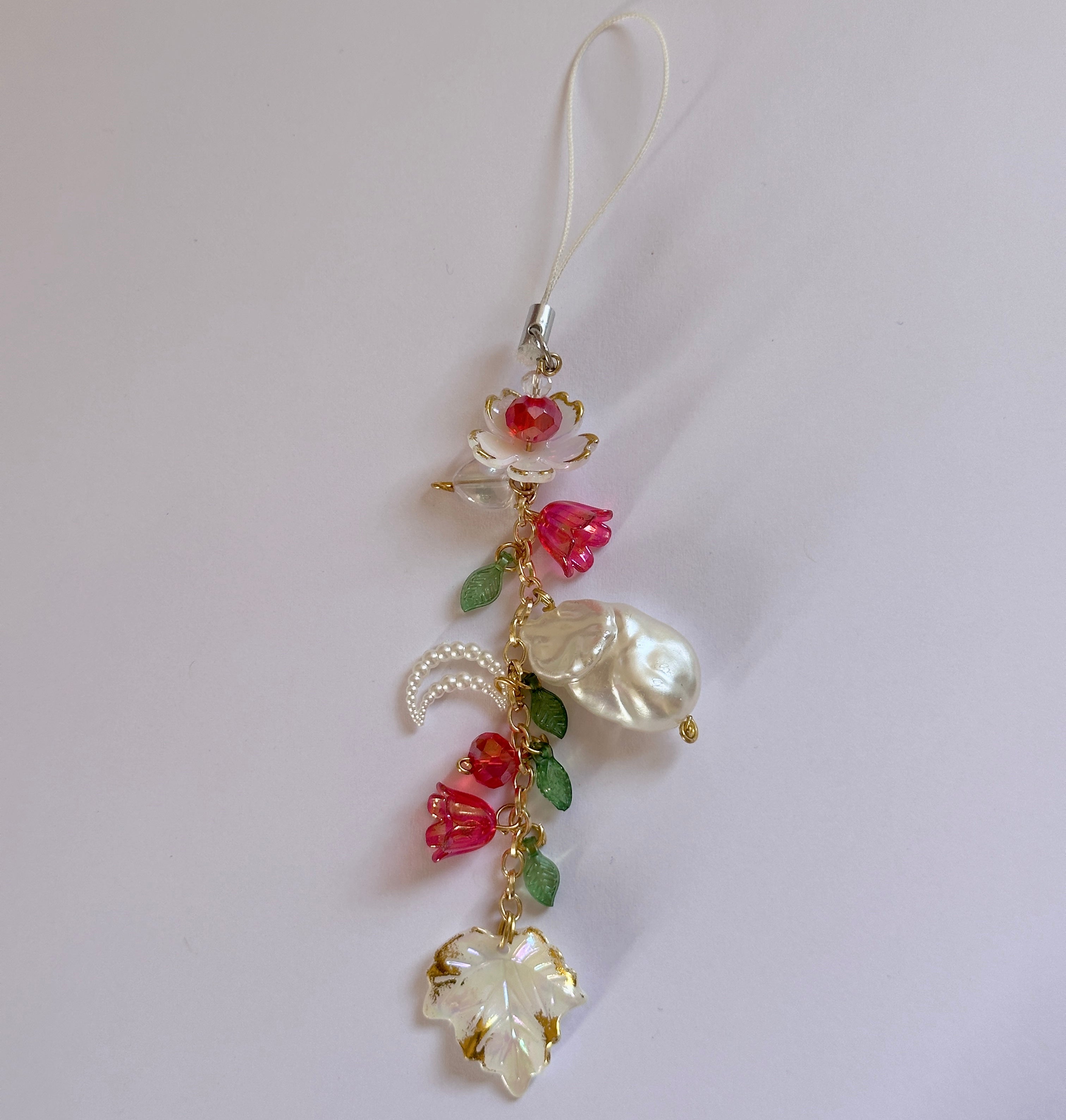 Leaf phone charm