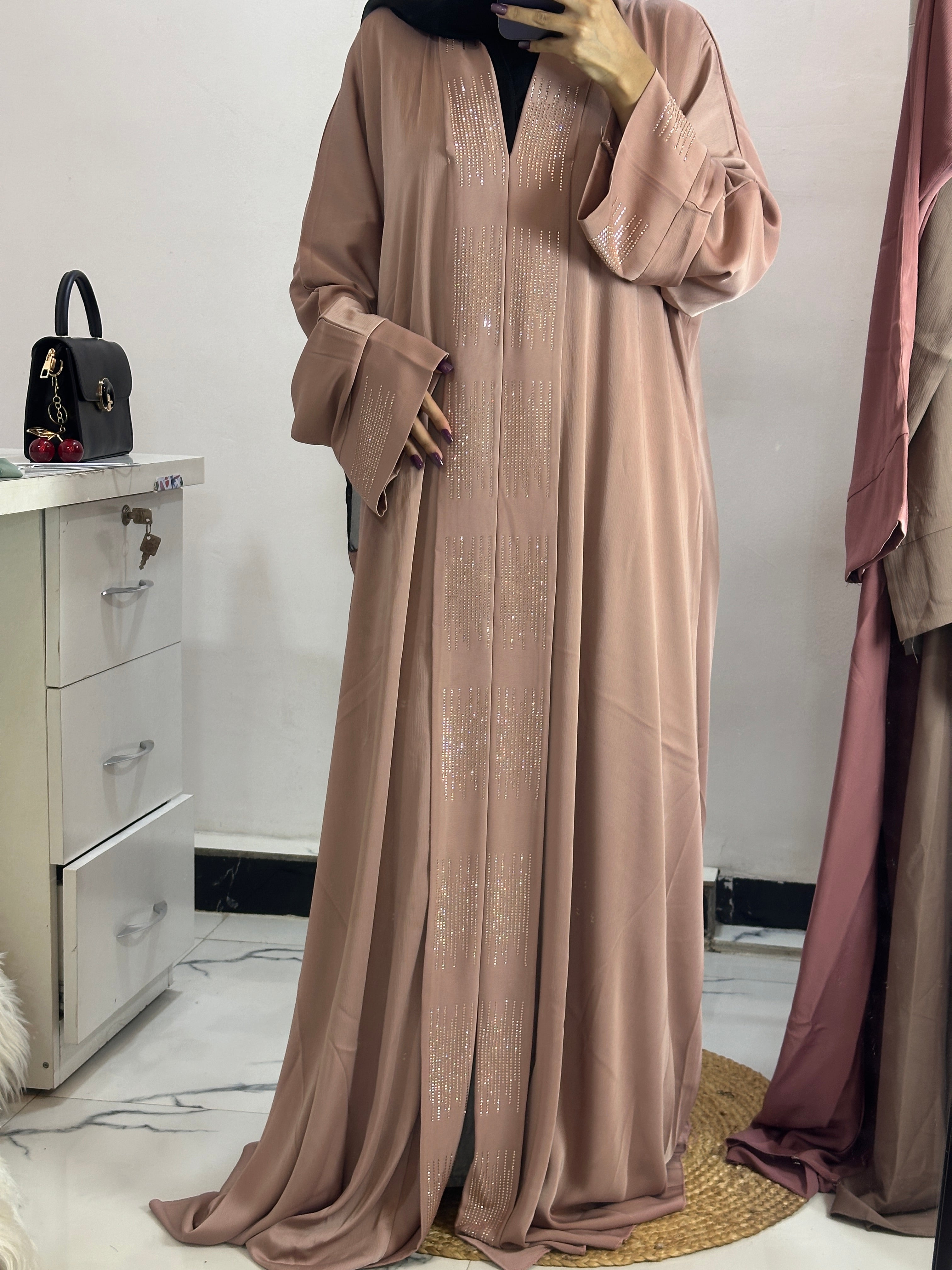 Luxurious Abaya - Perfect For Party Wear