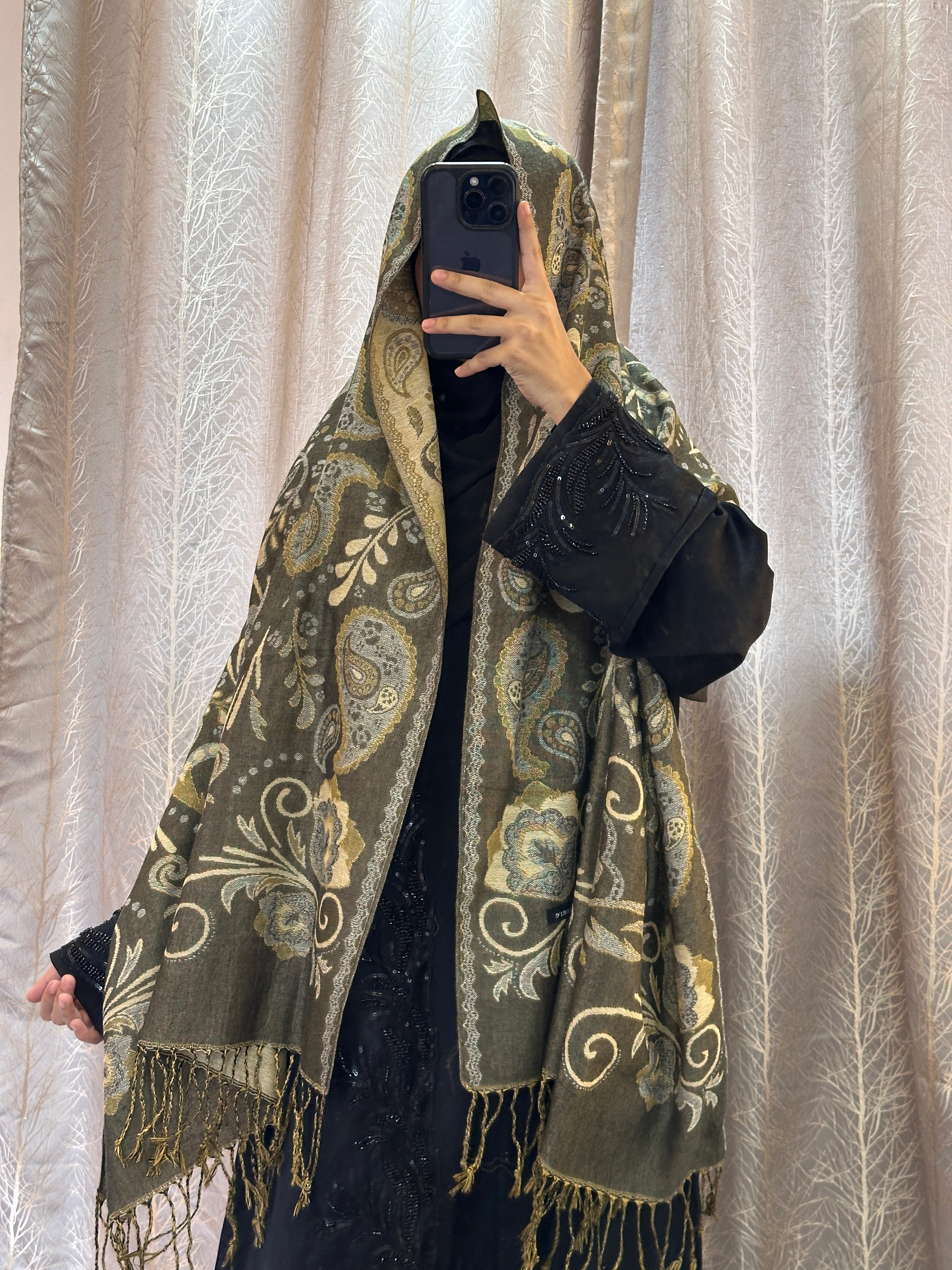 Luxury pashmina shawl