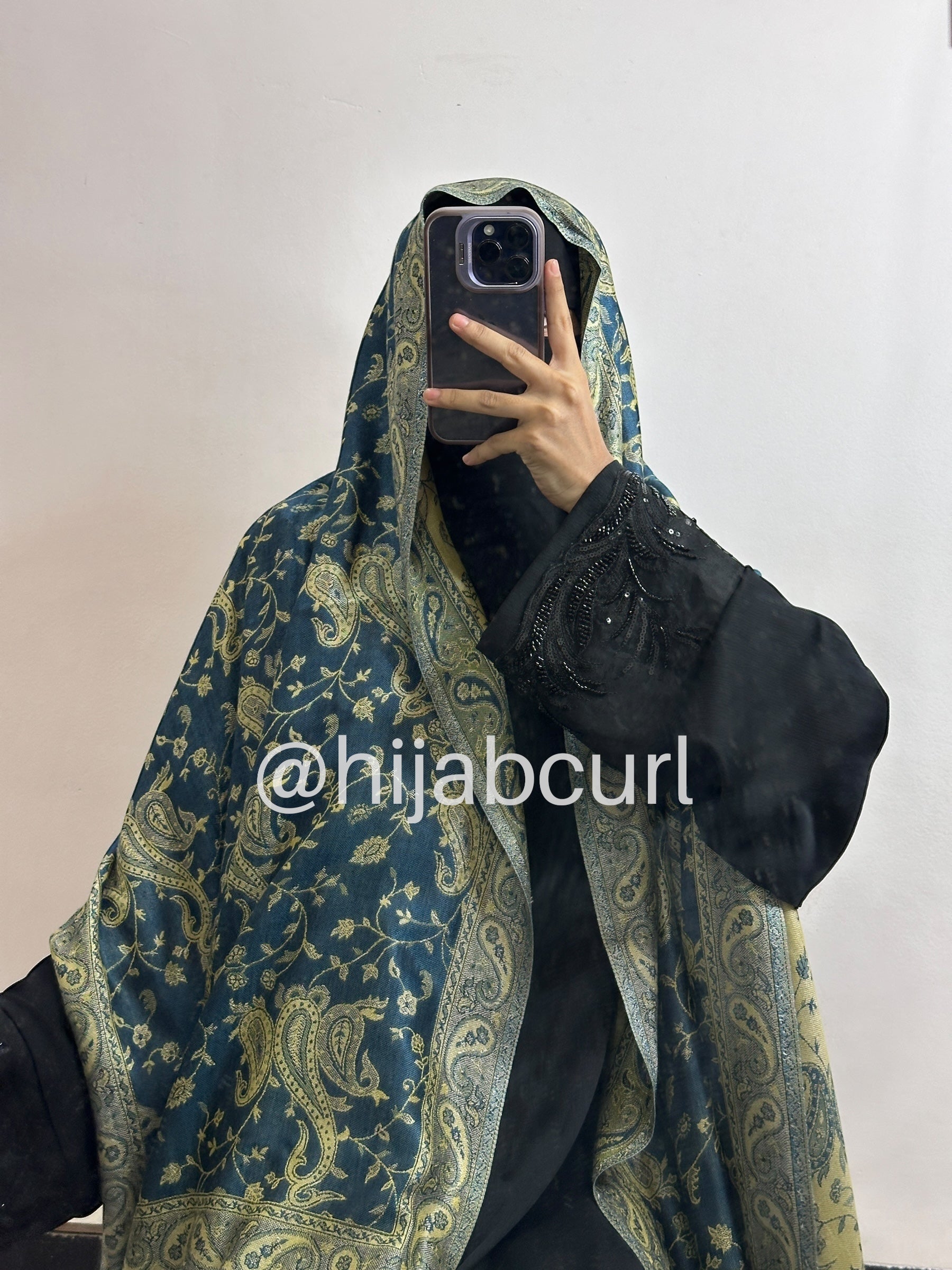 Luxury pashmina shawl