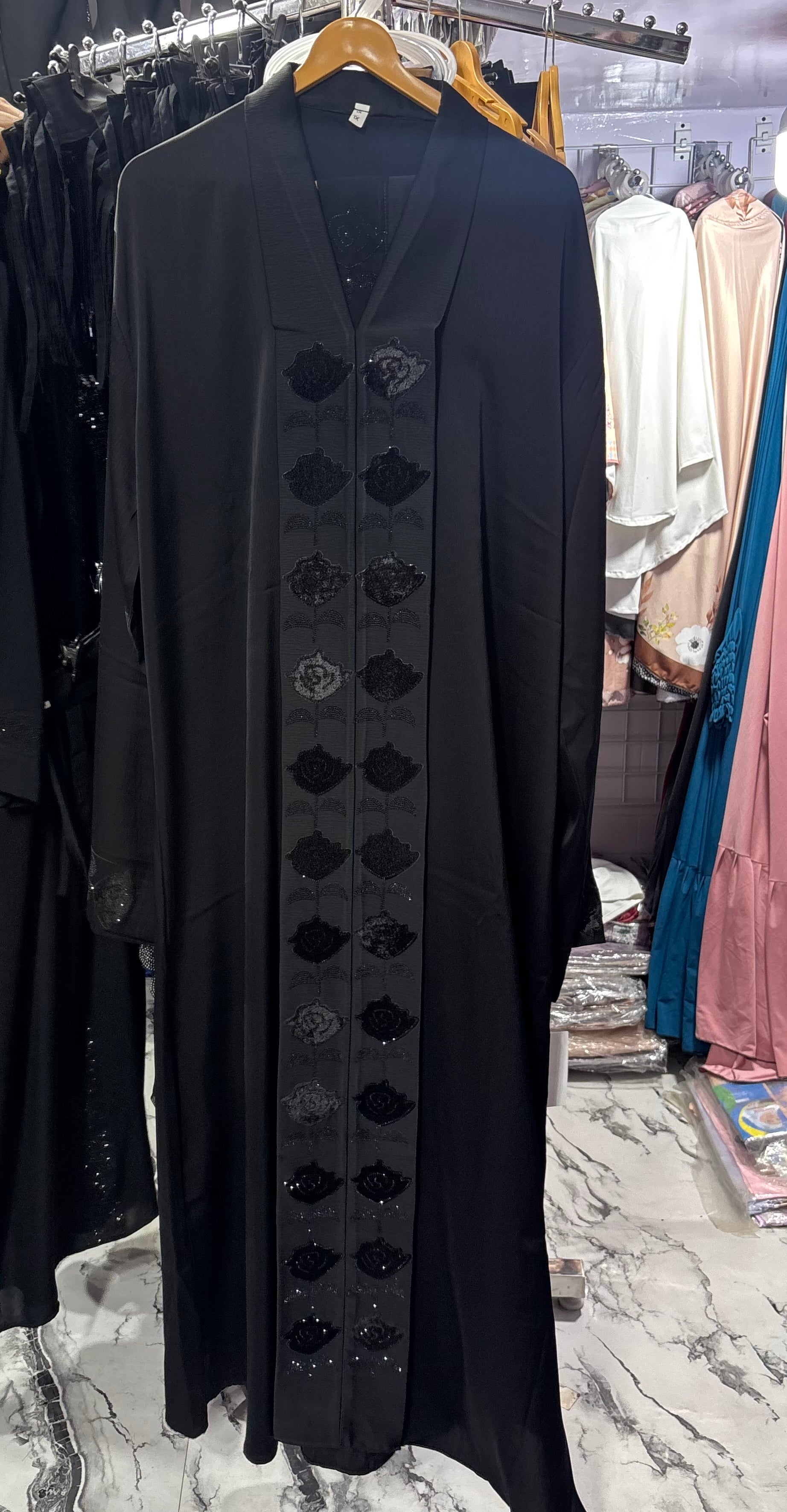 Luxurious Abaya - Perfect For Party Wear